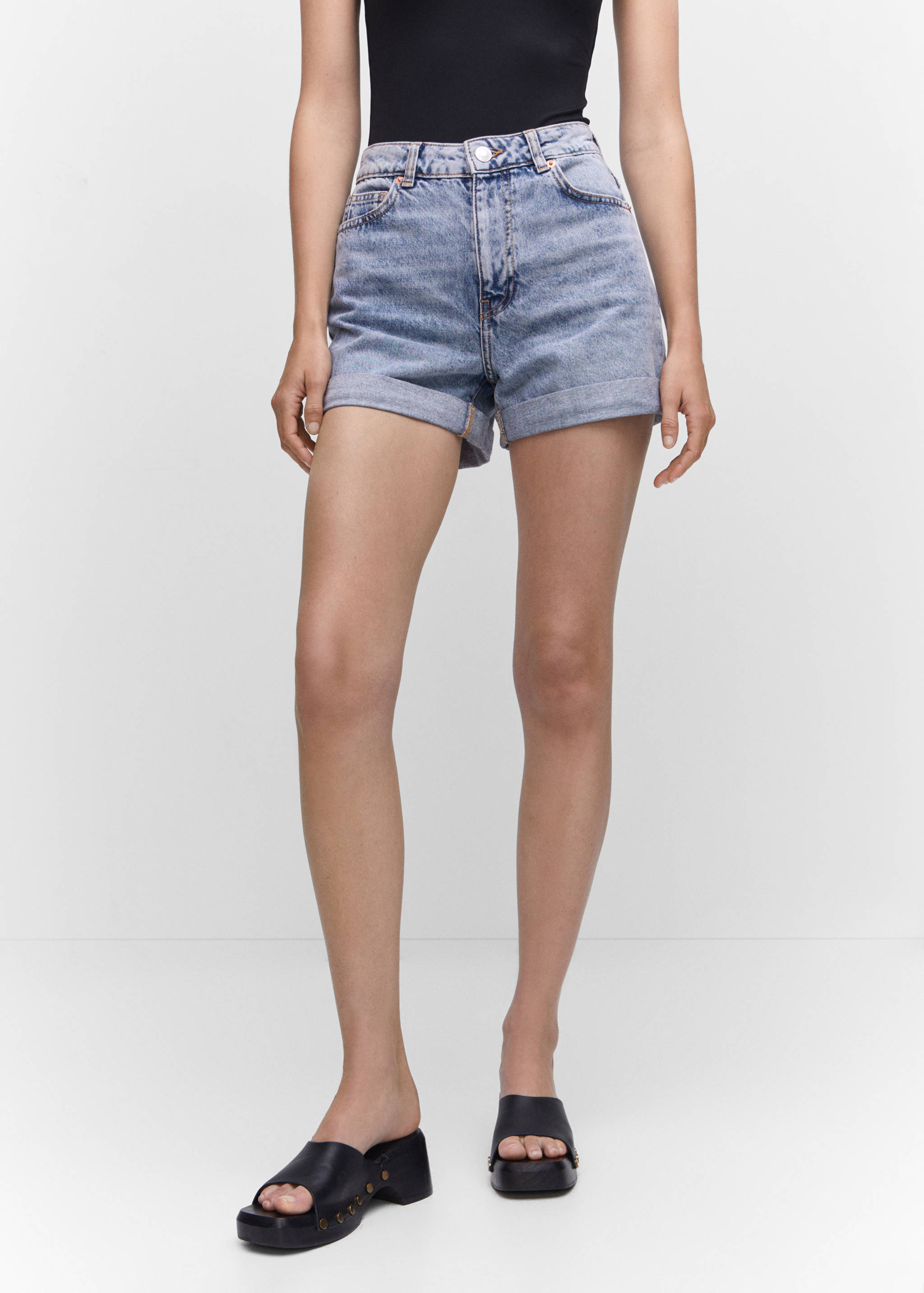 Mom-fit denim shorts - Medium plane