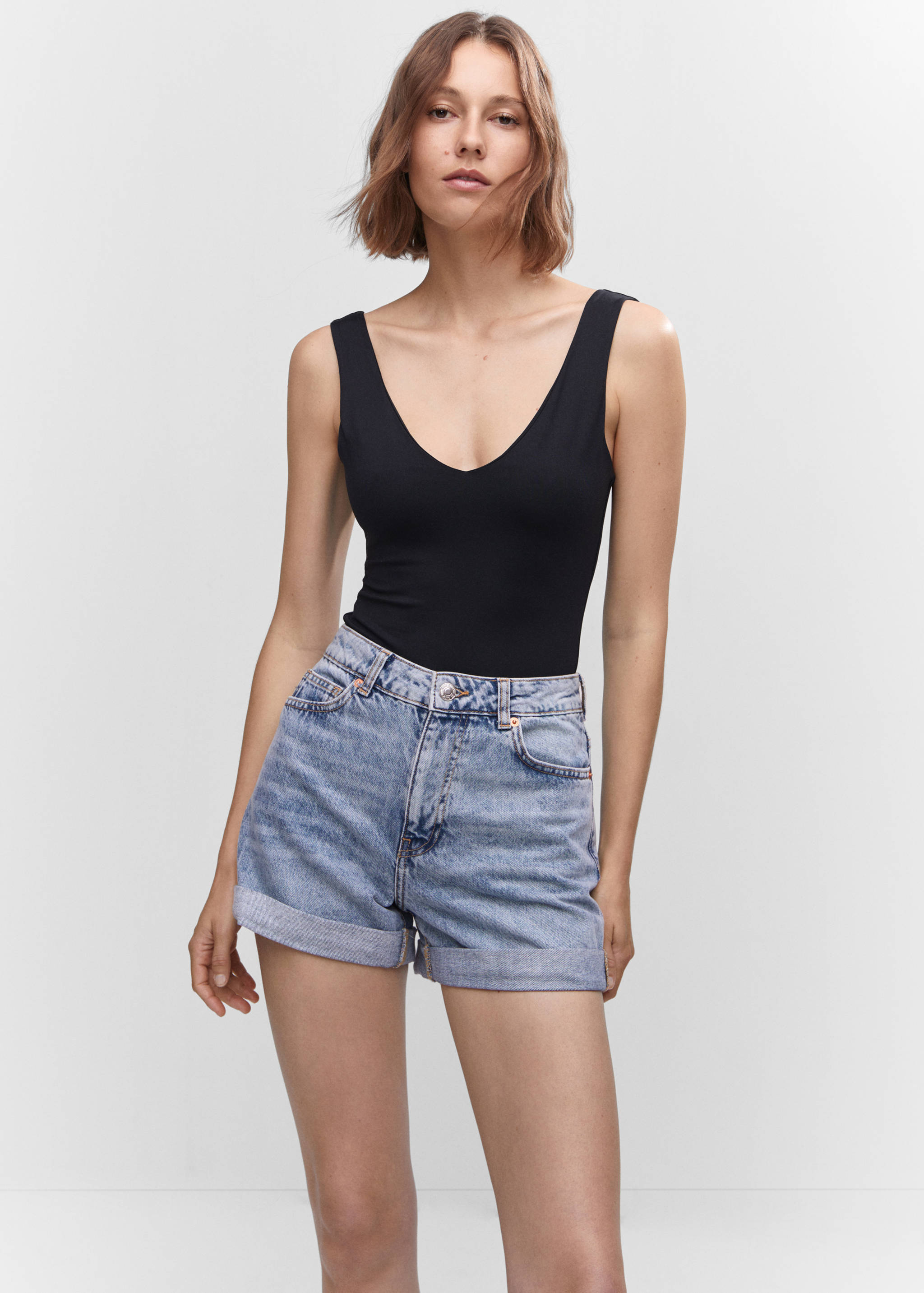 Mom-fit denim shorts - Details of the article 2
