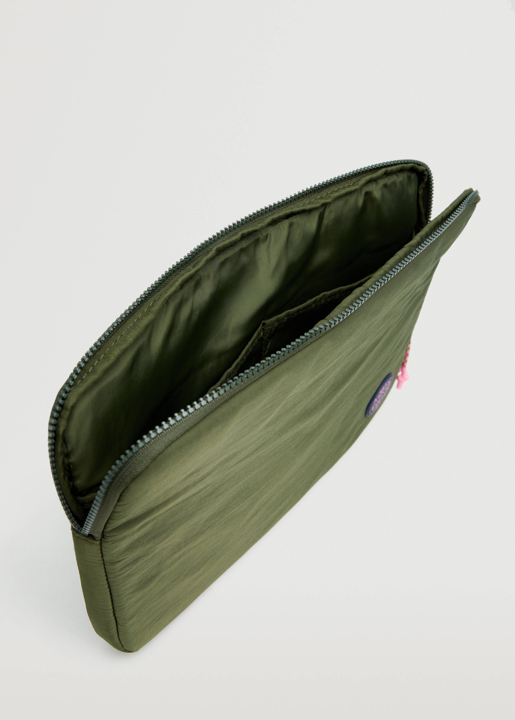 Laptophoes met knoopdetail - Detail van het artikel 2