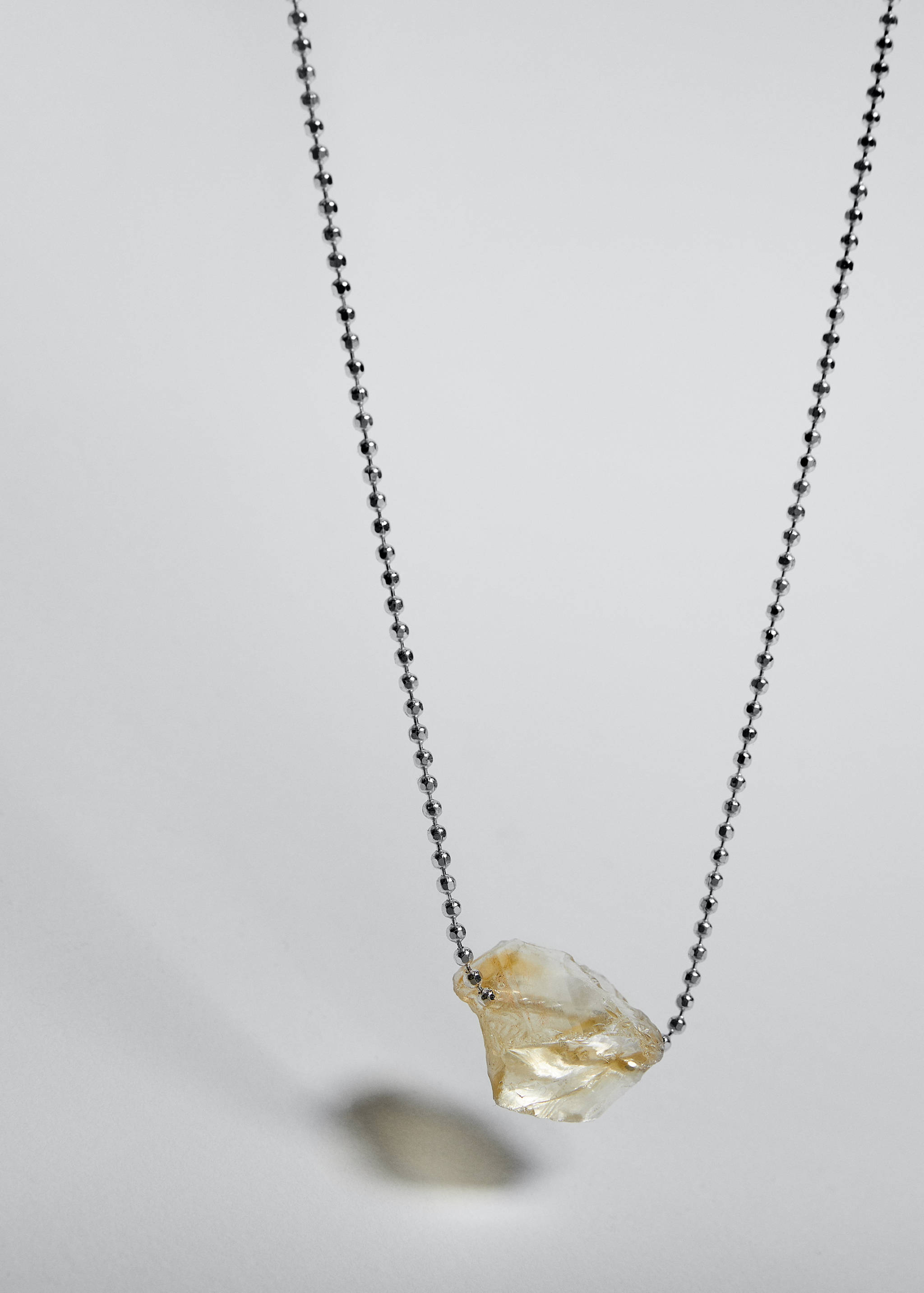 Collier avec pendentif pierre - Détail de l'article 2