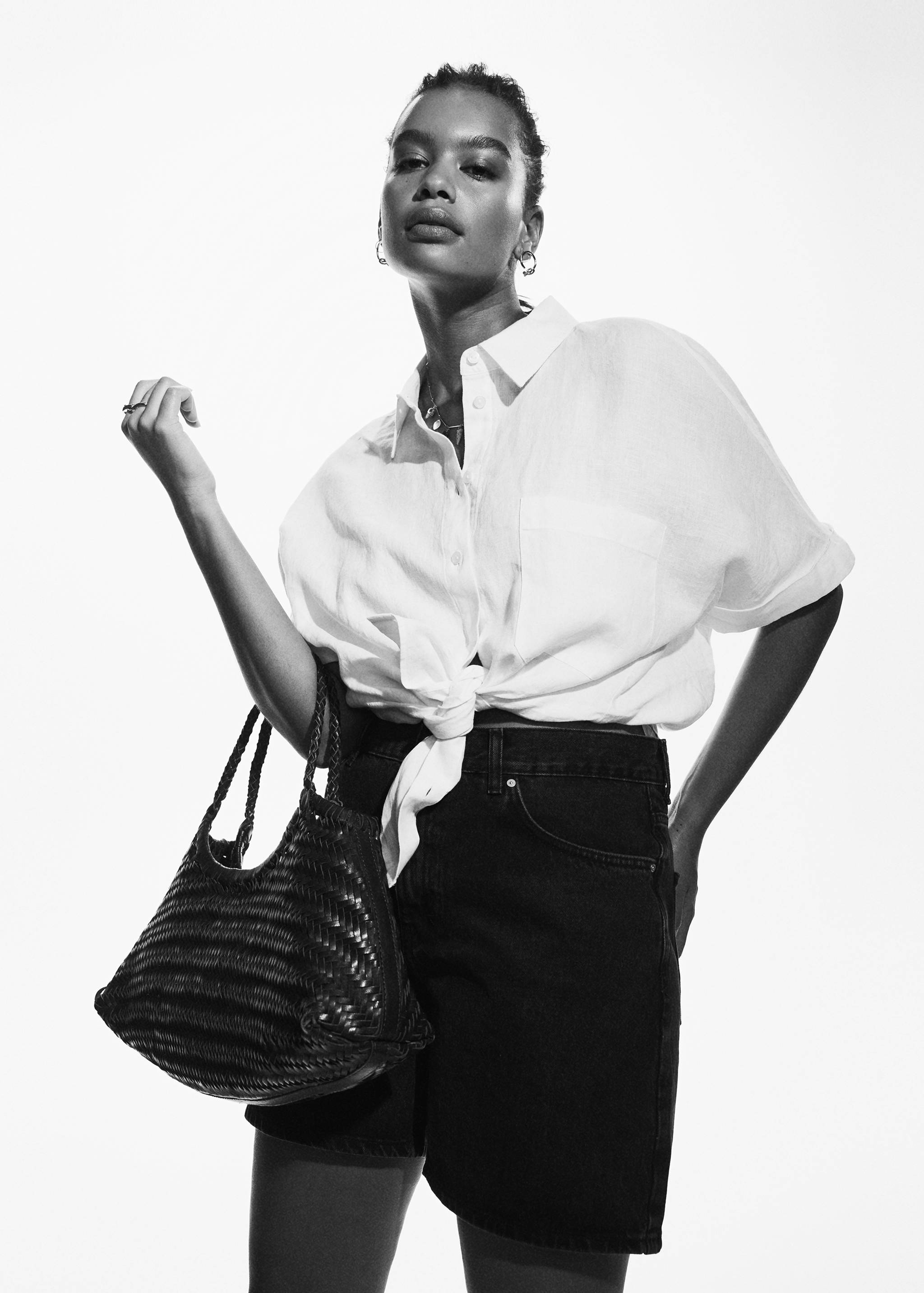 Straight denim shorts - Details of the article 4