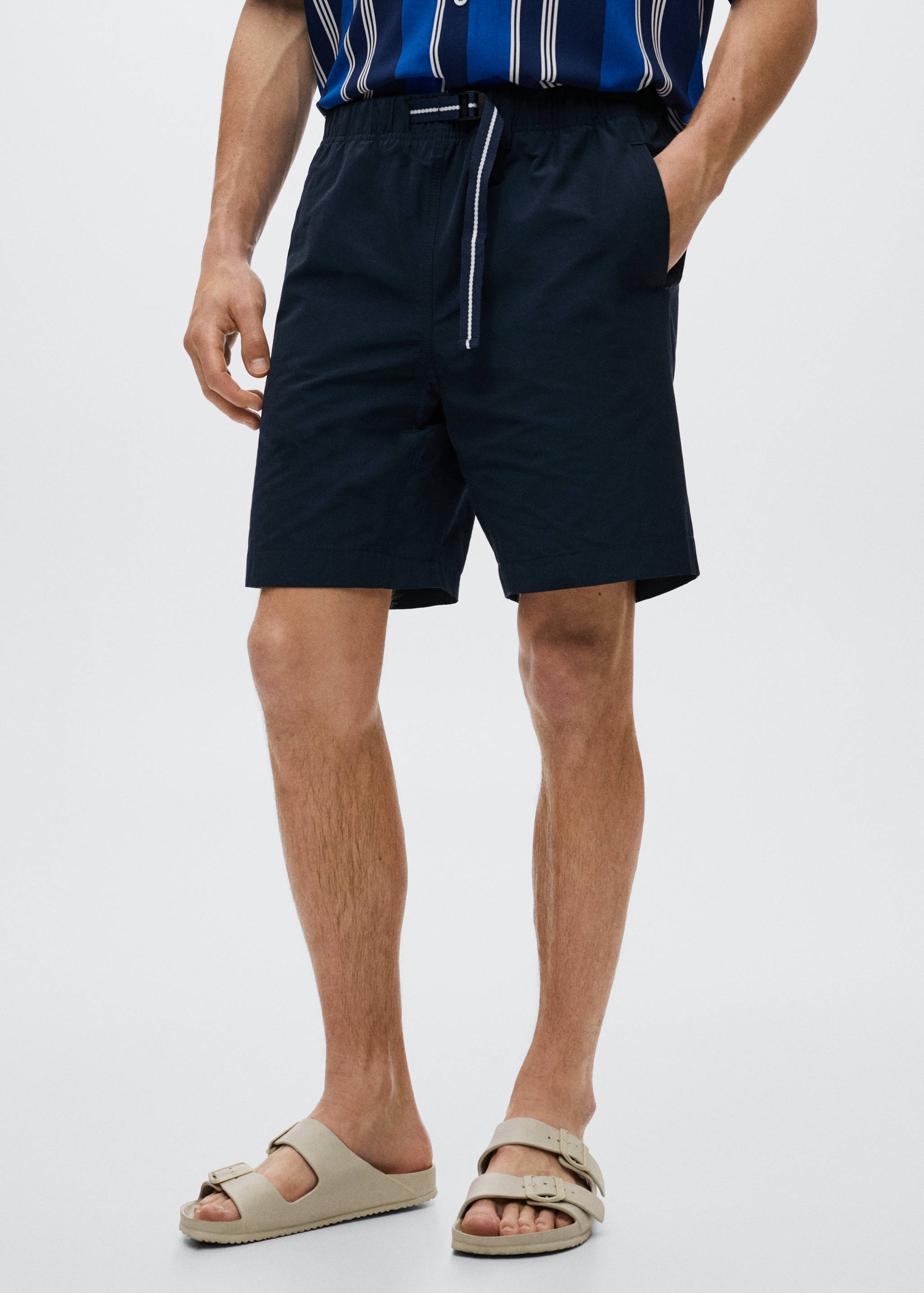 Cotton shorts with elastic waist - Medium plane