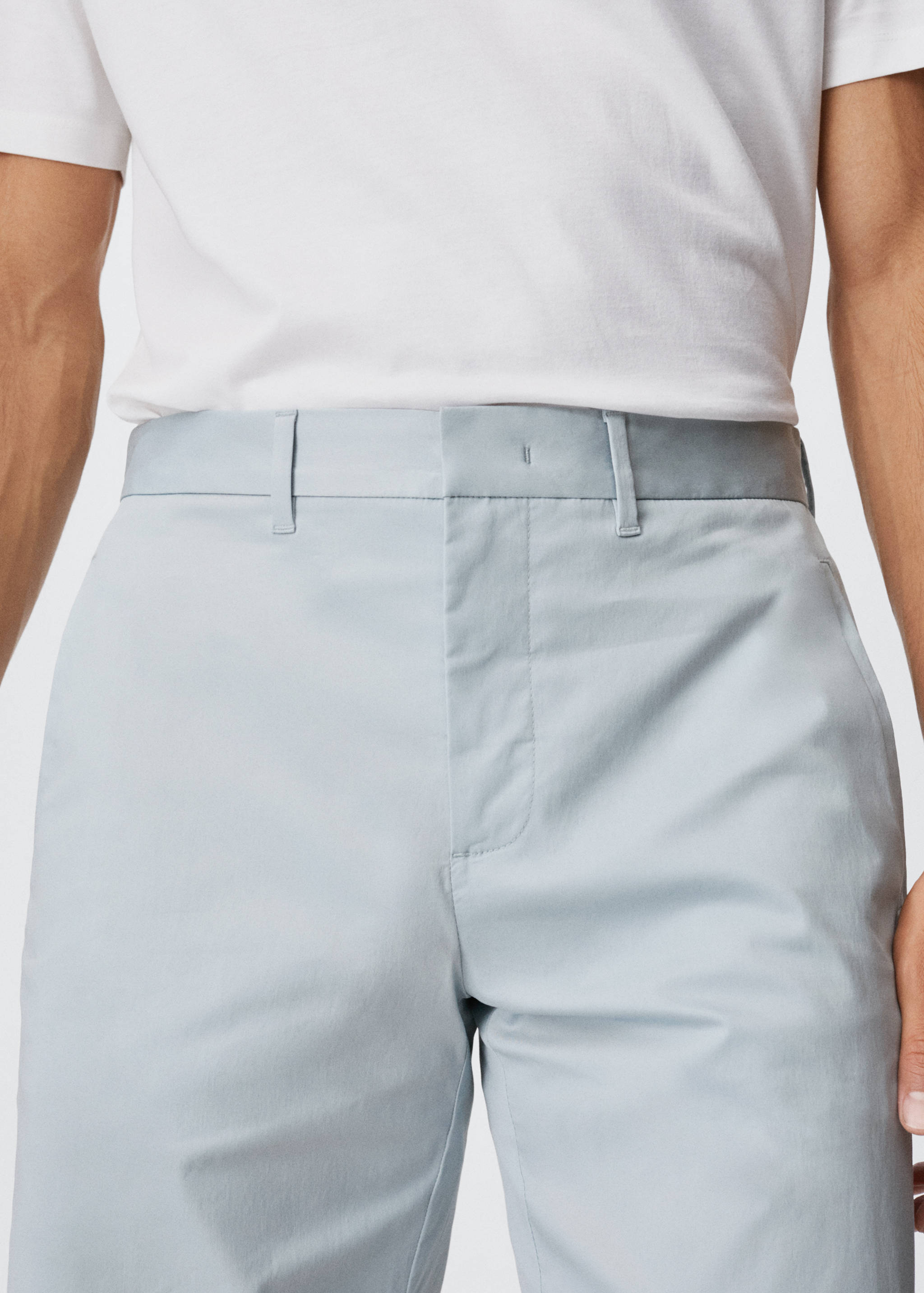 Slim-fit chino cotton bermuda shorts - Details of the article 1