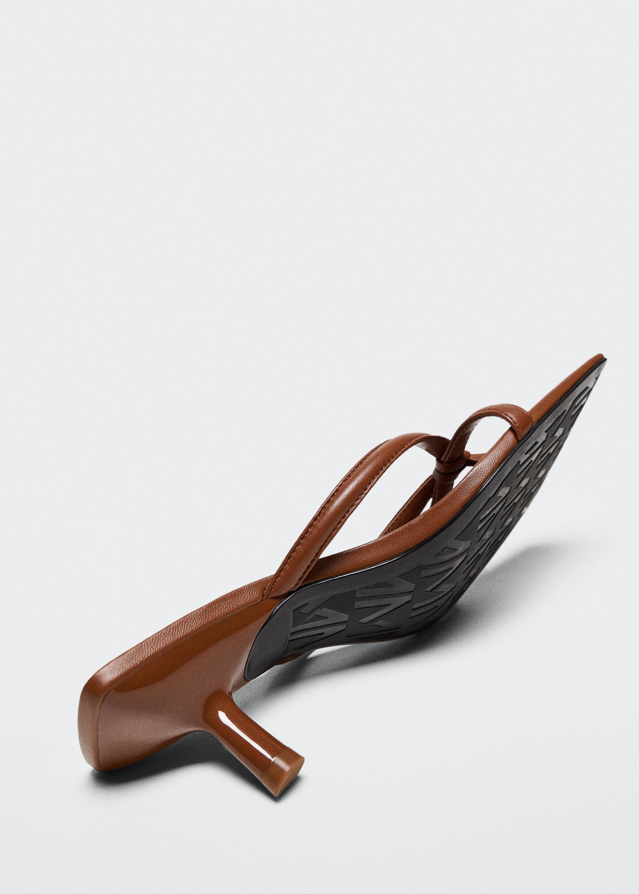 Structured leather sandals - Details of the article 2