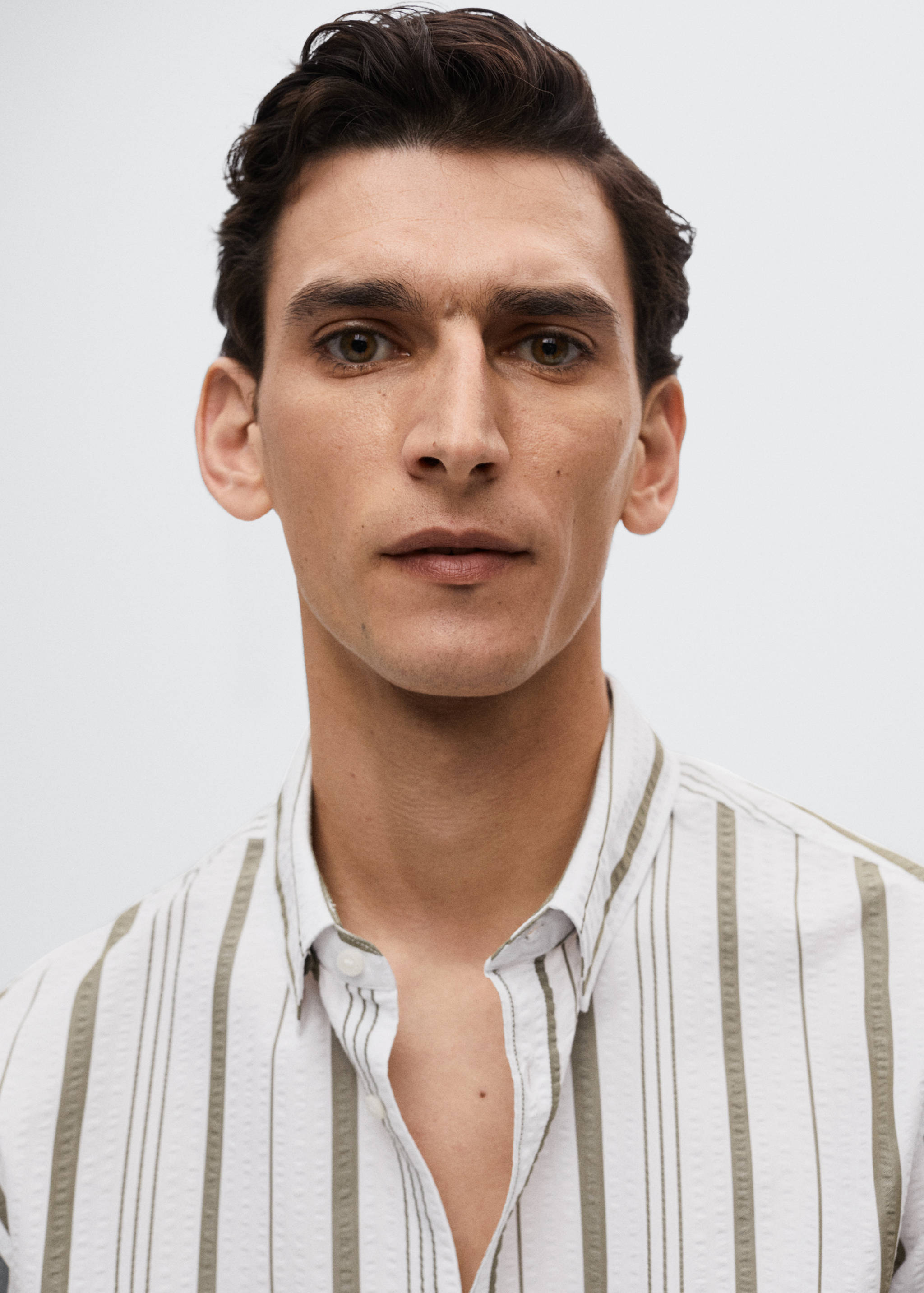 Randig skjorta i seersucker - Detaljer om artikeln 1