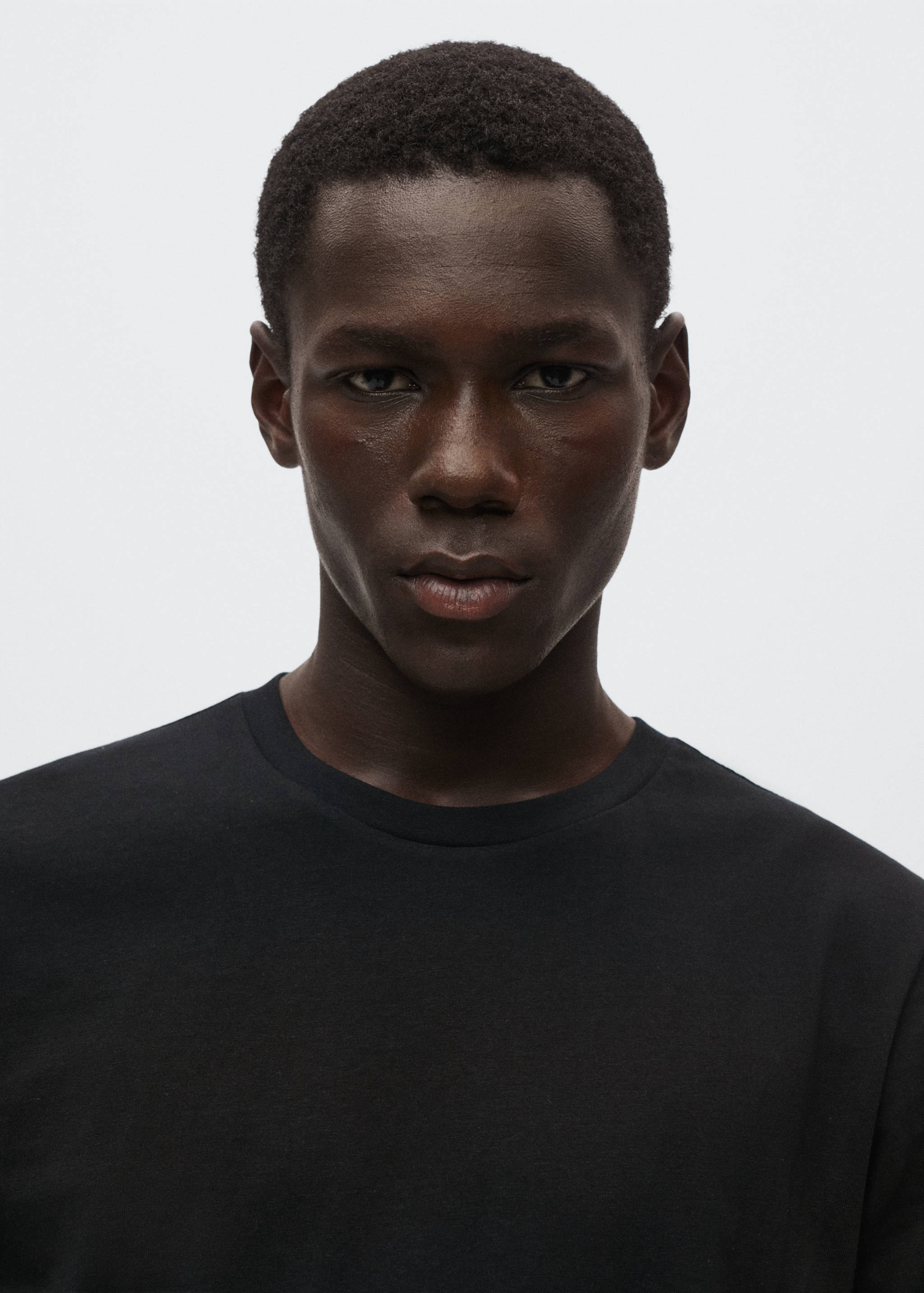 Basic t-skjorter i bærekraftig bomull - Artikkeldetalj 1