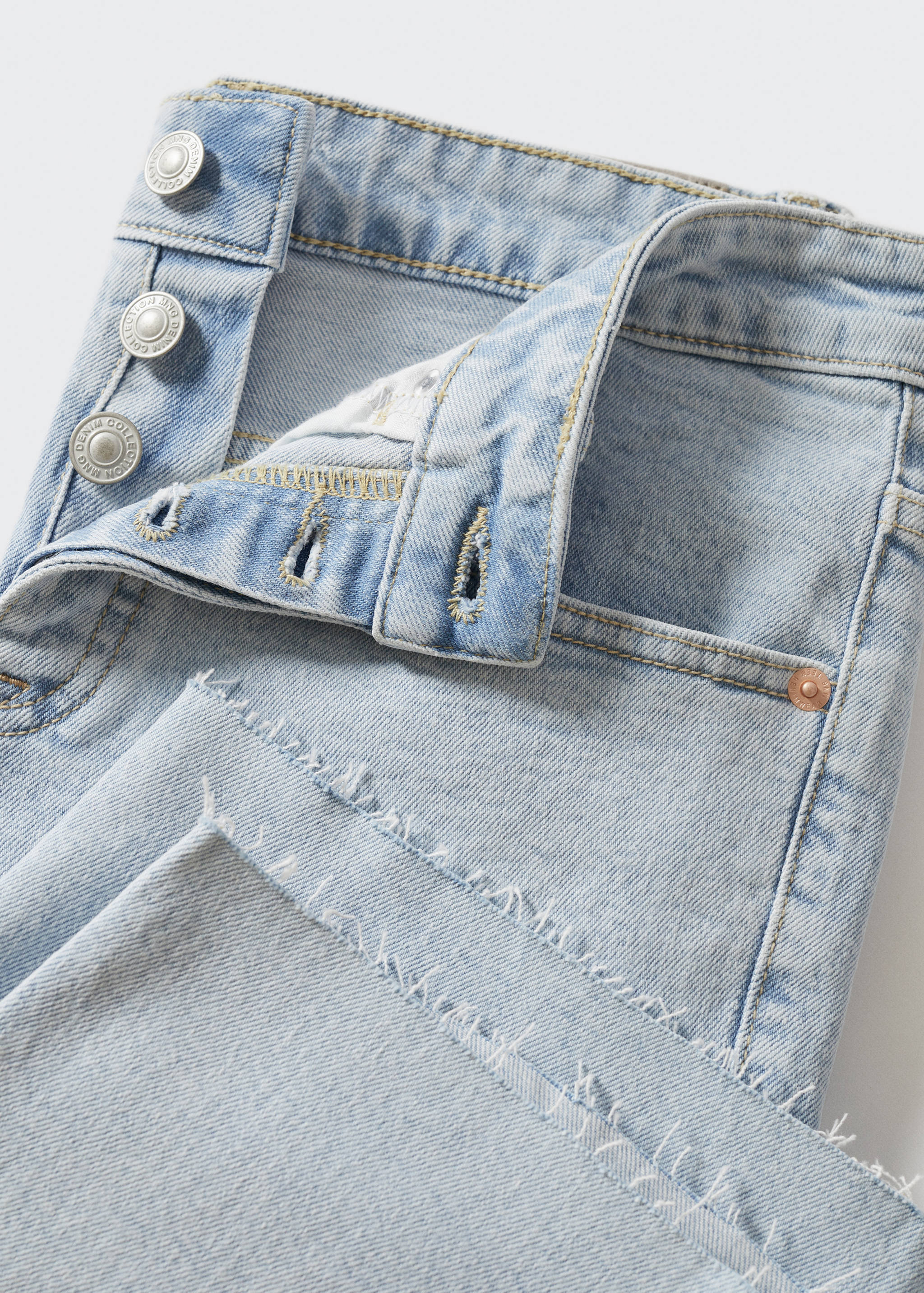 Frayed hem denim shorts - Details of the article 8