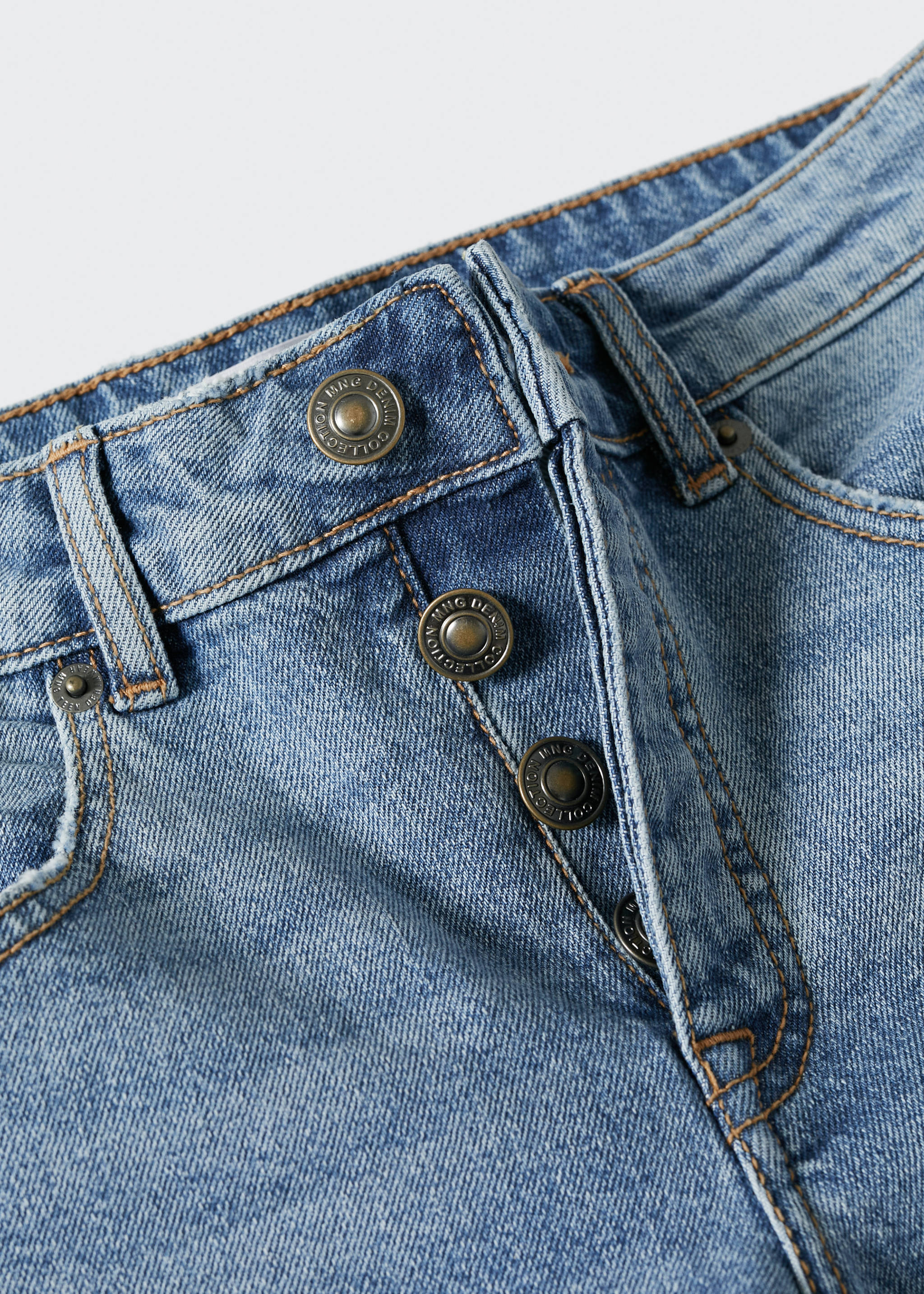 Frayed hem denim shorts - Details of the article 8