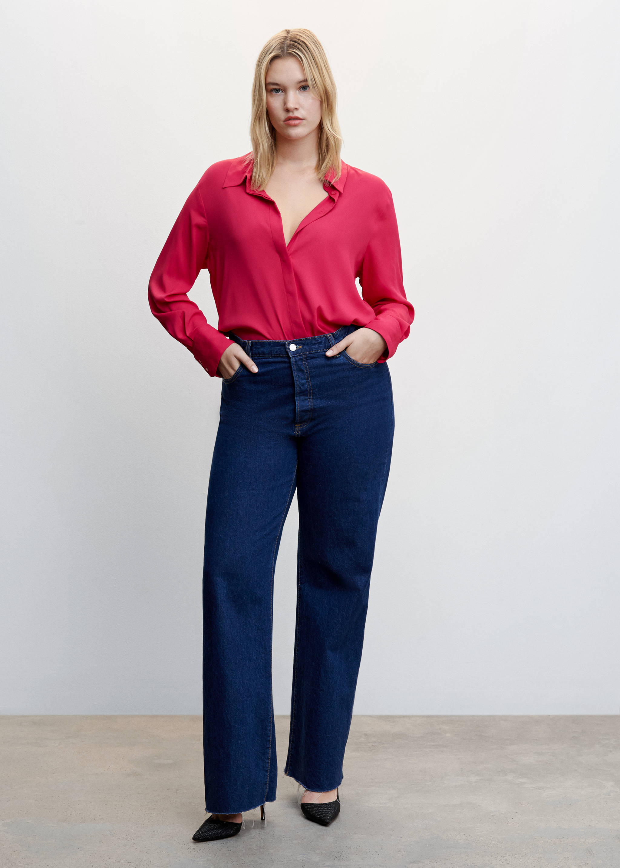 Buttoned flowy shirt - Details of the article 3