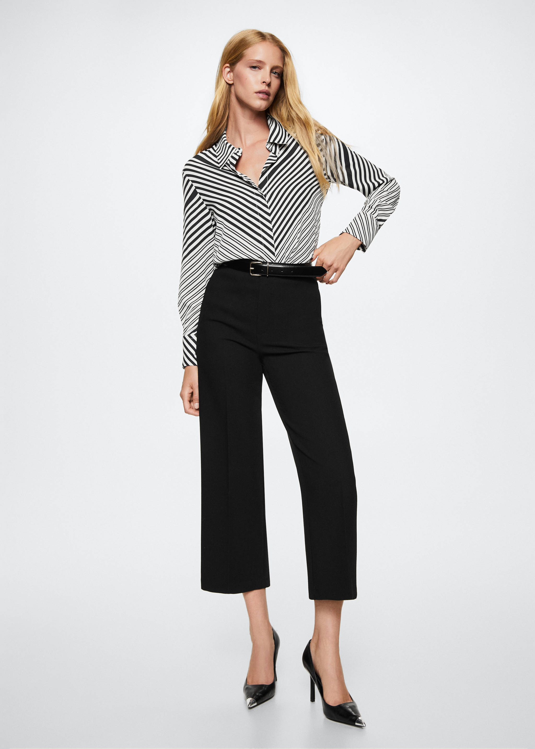 Buttoned flowy shirt - General plane