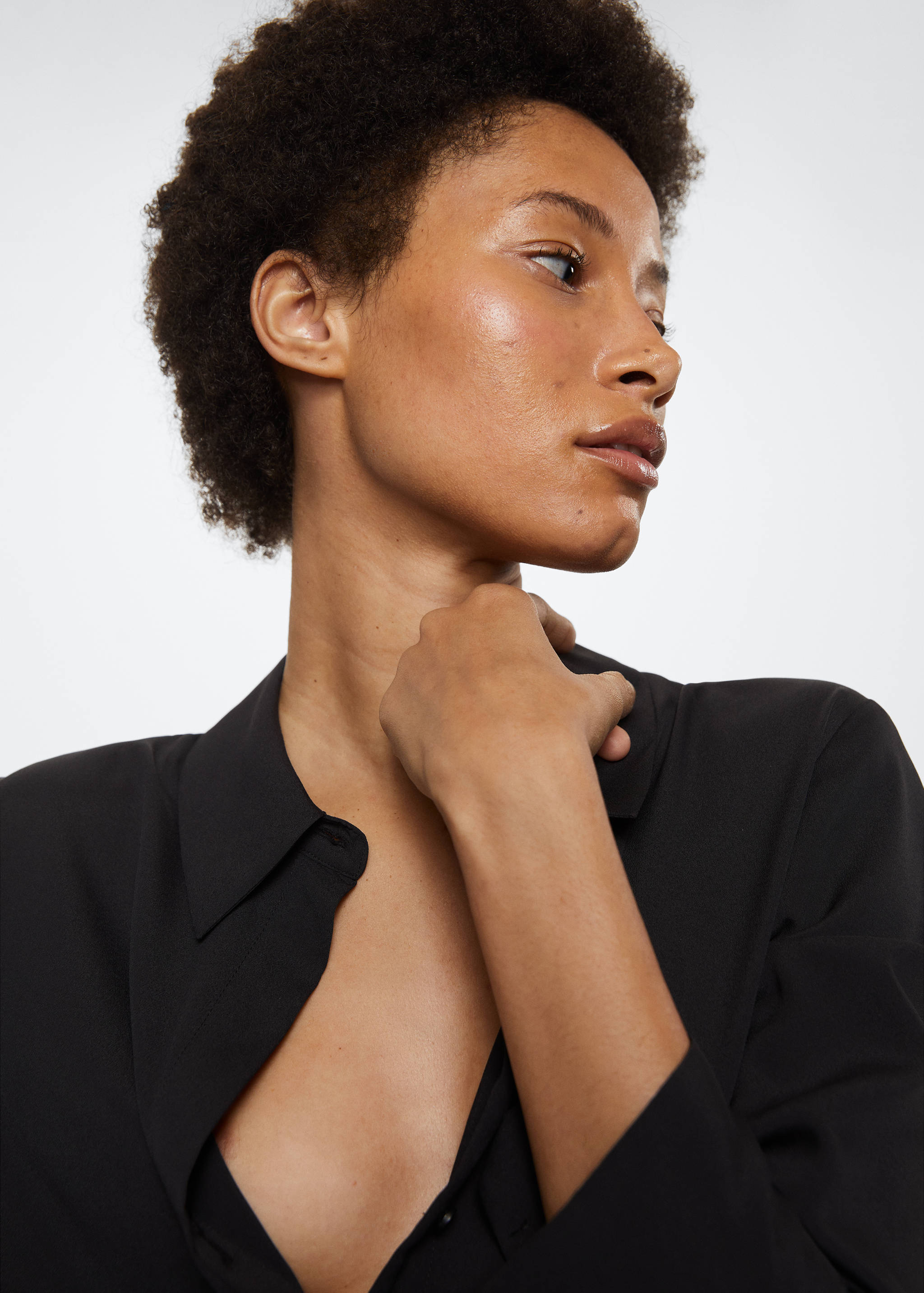 Buttoned flowy shirt - Details of the article 1