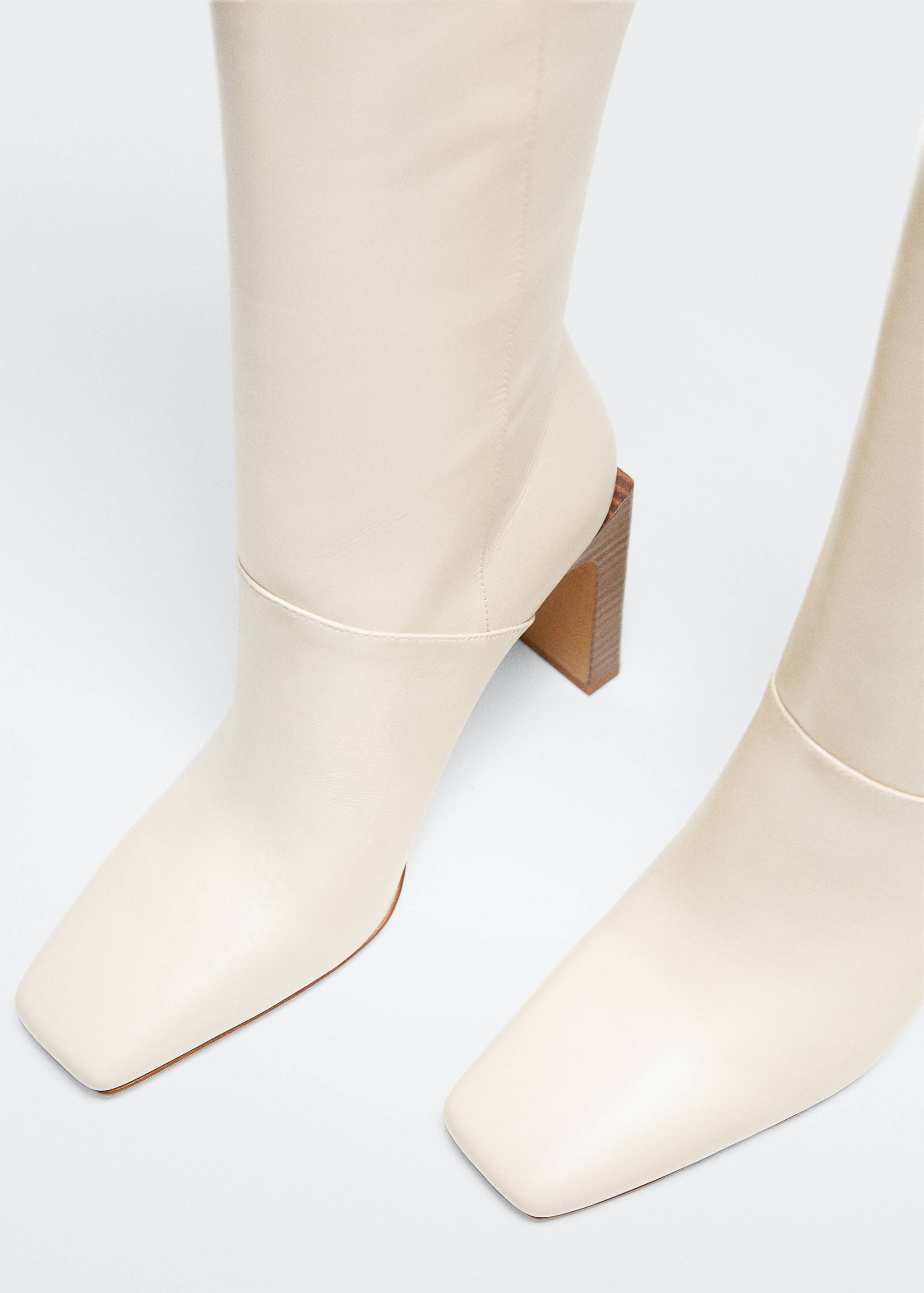 High heel boots - Details of the article 4