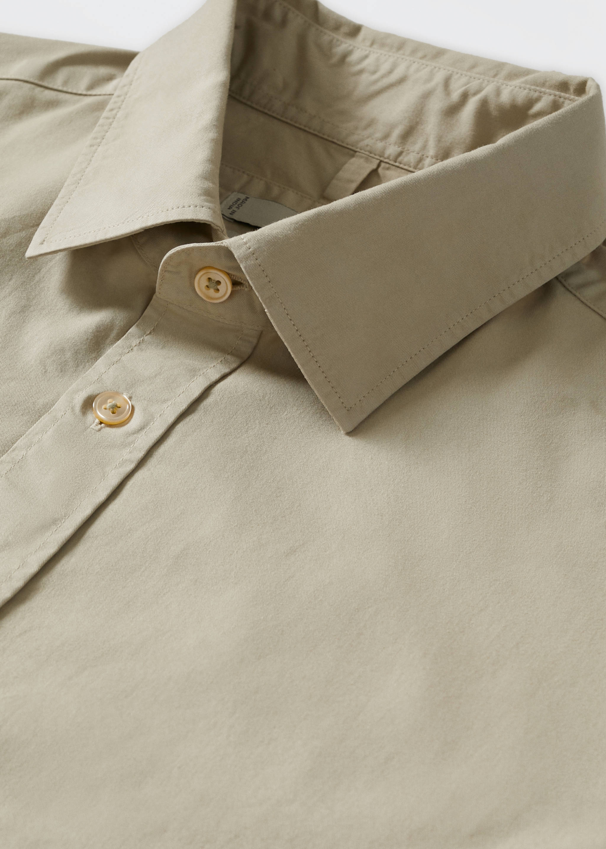 Slim Fit-Hemd aus Baumwolle - Detailansicht des Kragens
