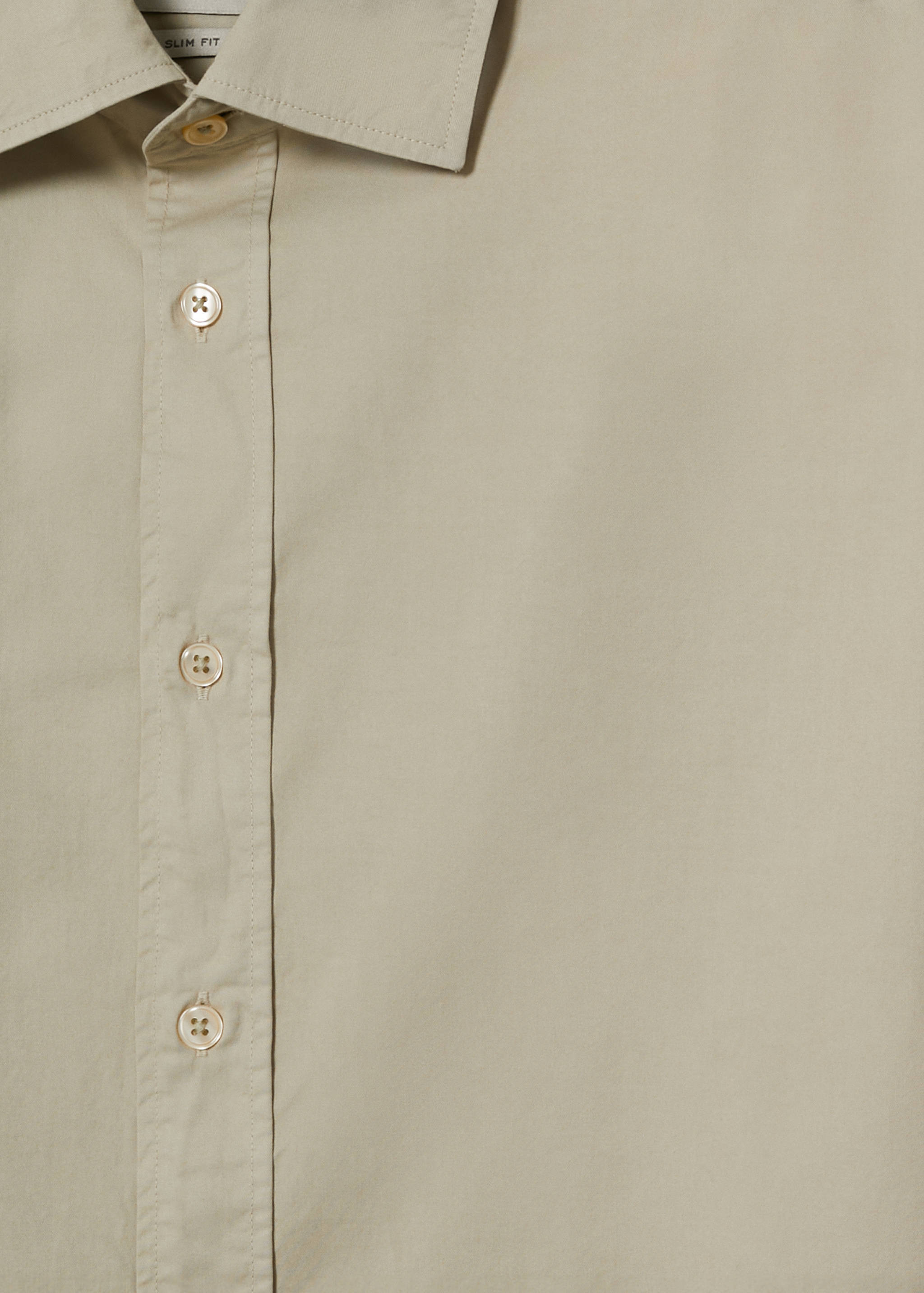 Slim Fit-Hemd aus Baumwolle - Detailansicht des Brustbereichs