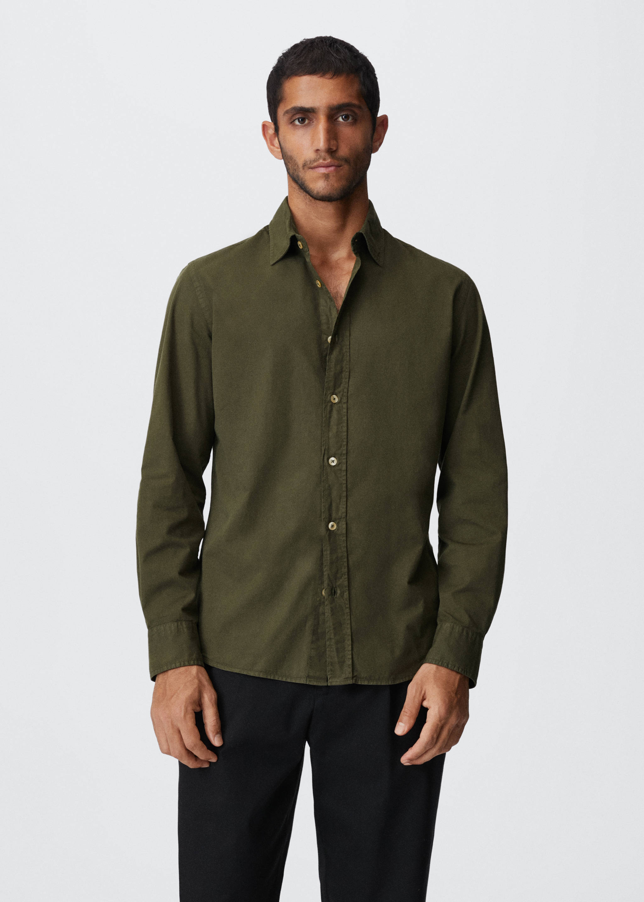 Slim Fit-Hemd aus Baumwolle - Mittlere Ansicht