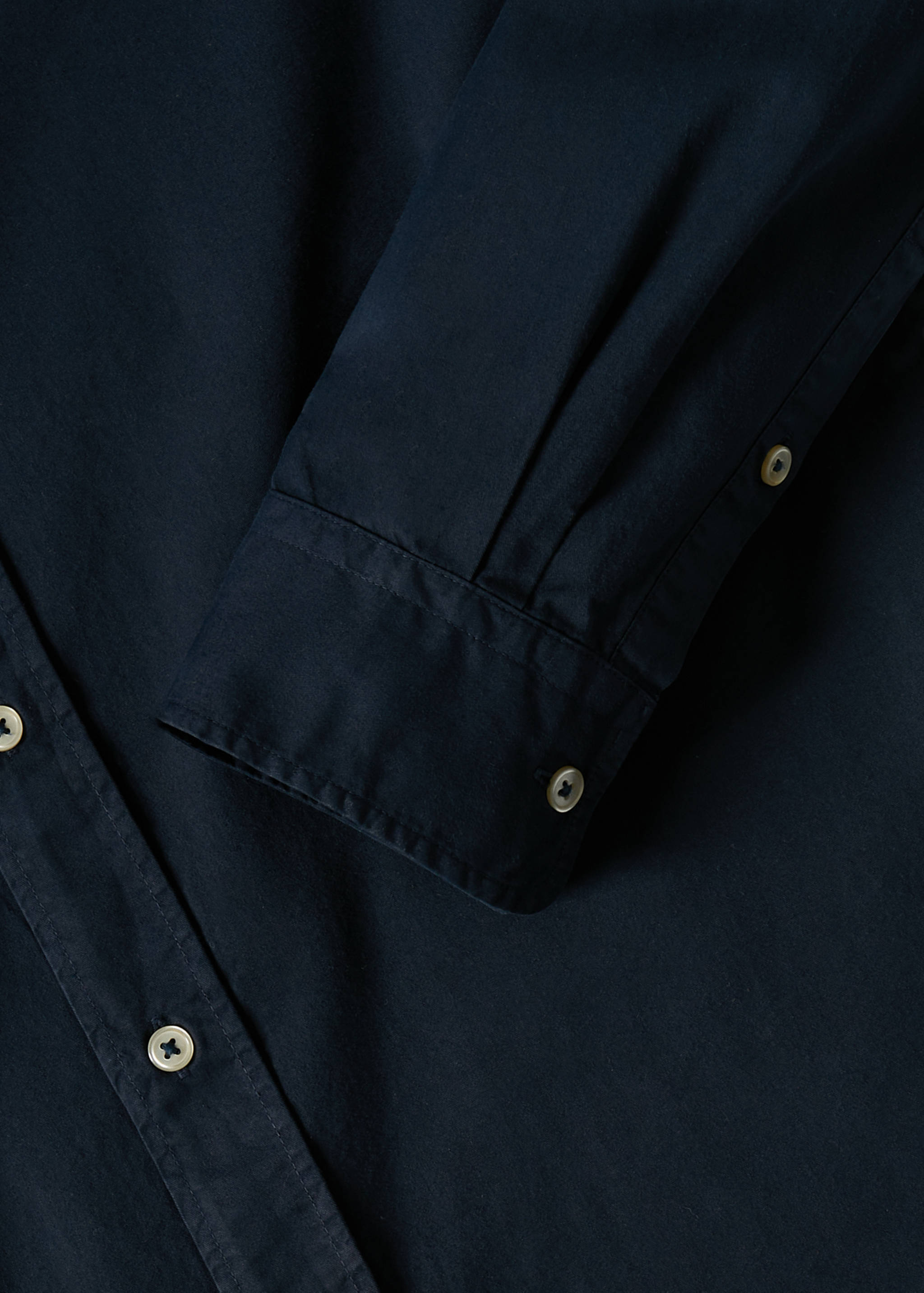 Slim Fit-Hemd aus Baumwolle - Detailansicht des Ärmelabschlusses
