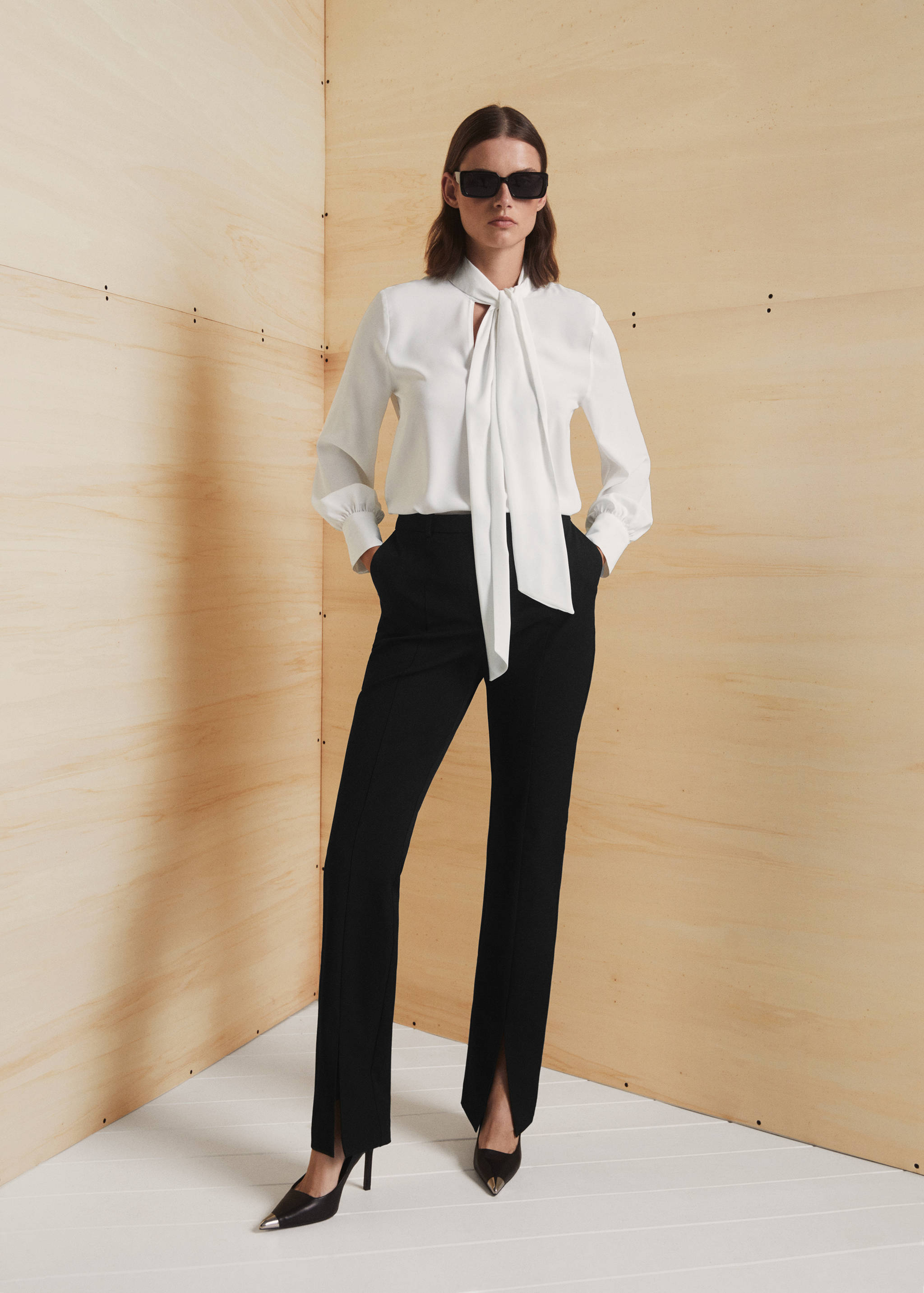 Splývavá blůza s vázačkou - Detail zboží 6