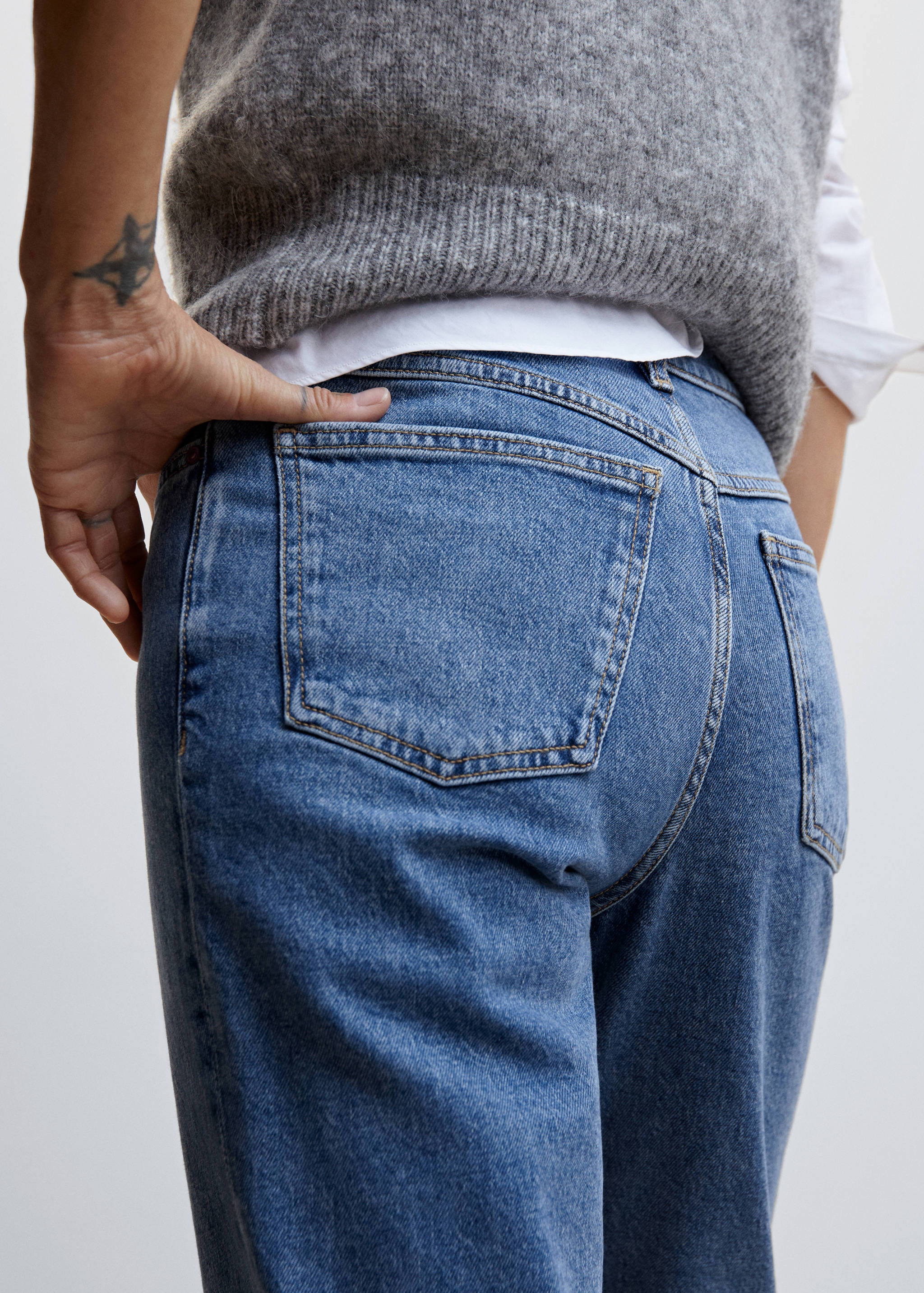 Mom comfort high-rise jeans - Details of the article 6