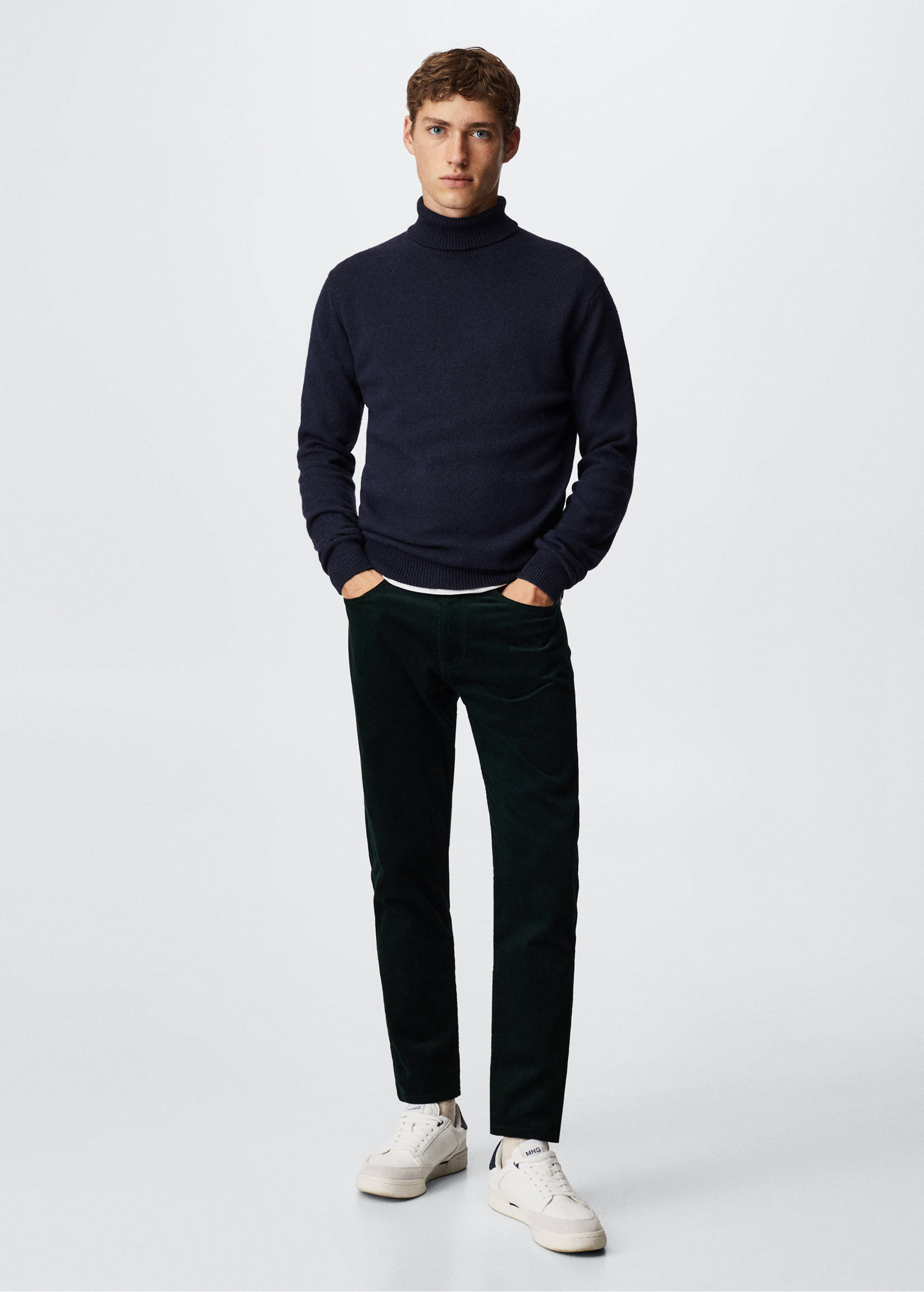 Turtleneck wool sweater - General plane