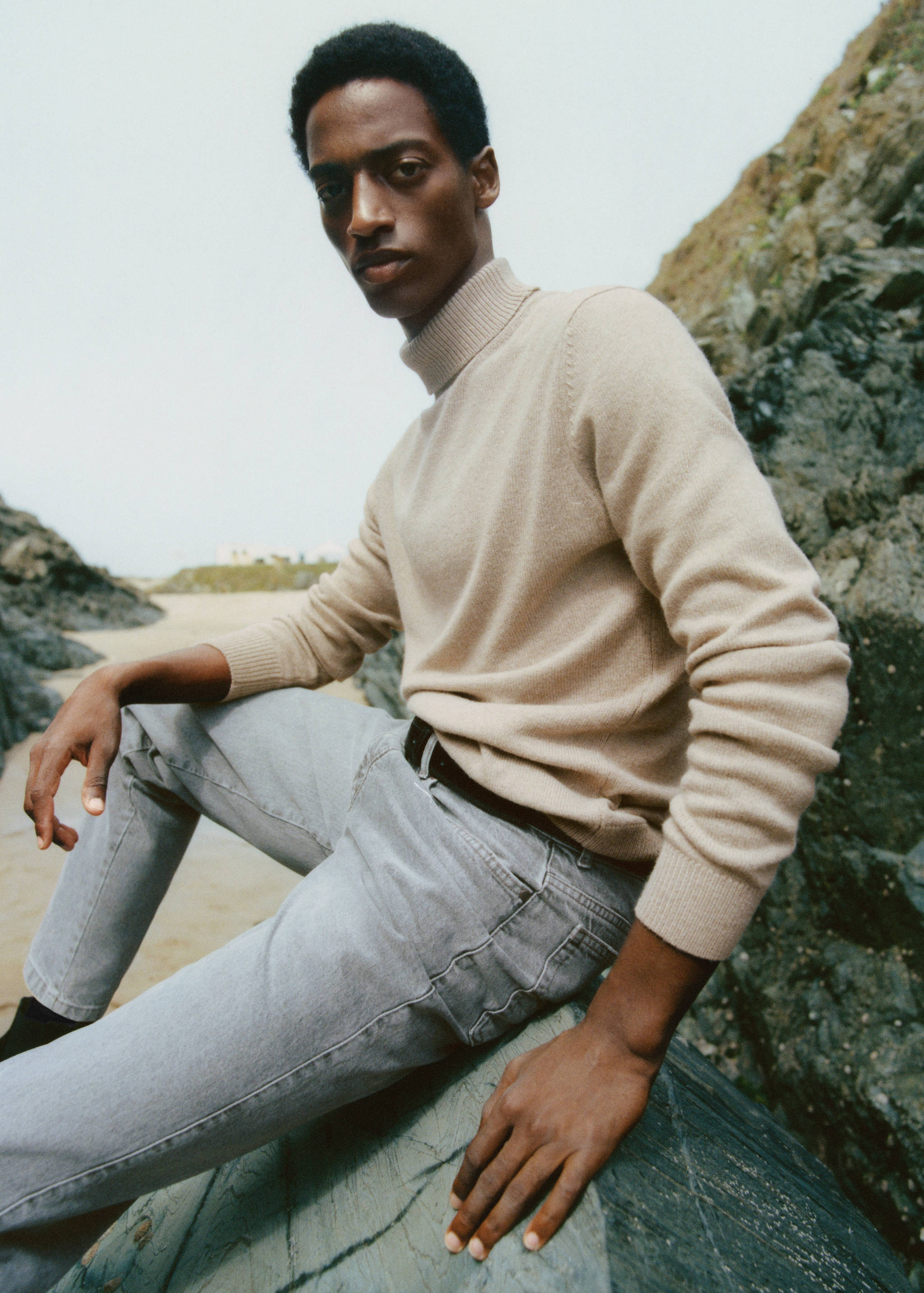Turtleneck wool sweater - Details of the article 6