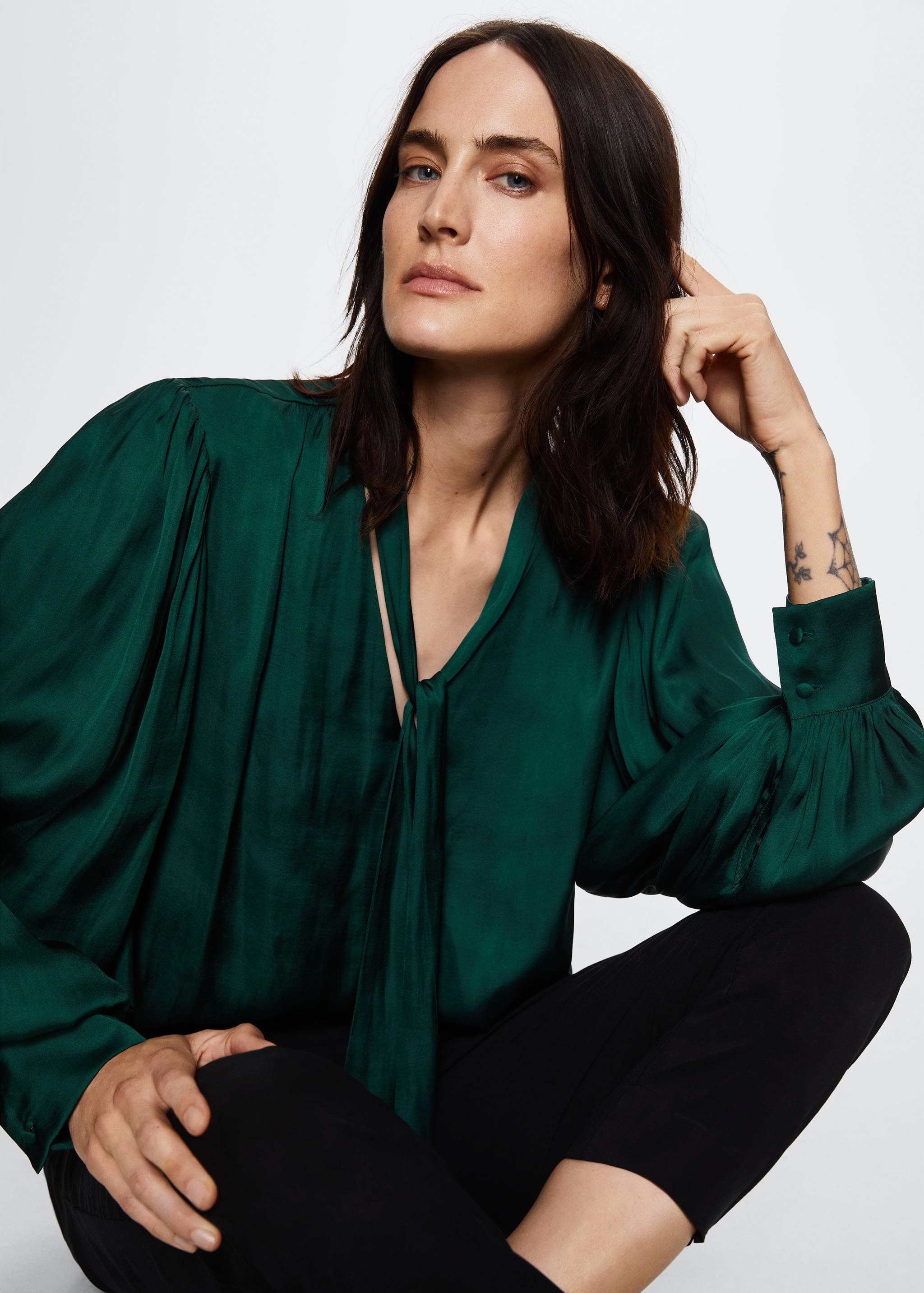 Lace flowy blouse - Details of the article 2