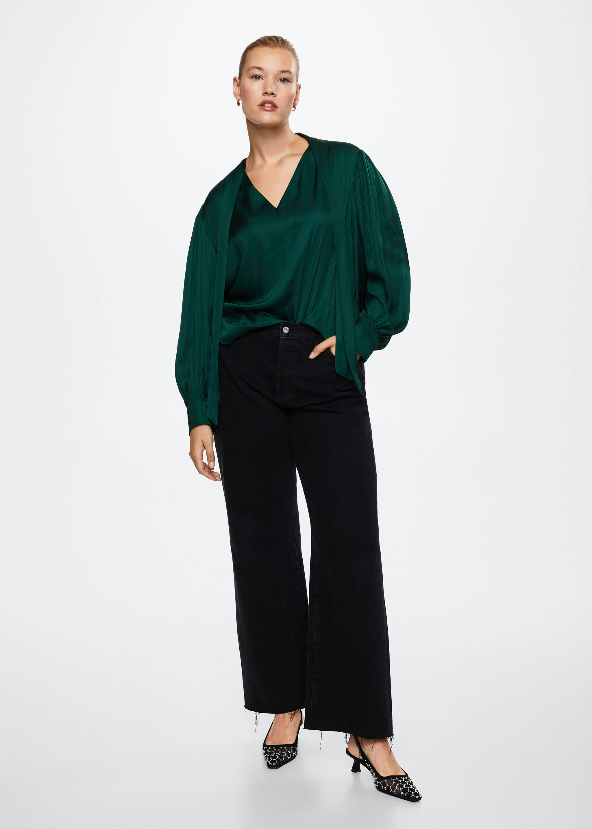 Lace flowy blouse - Details of the article 3