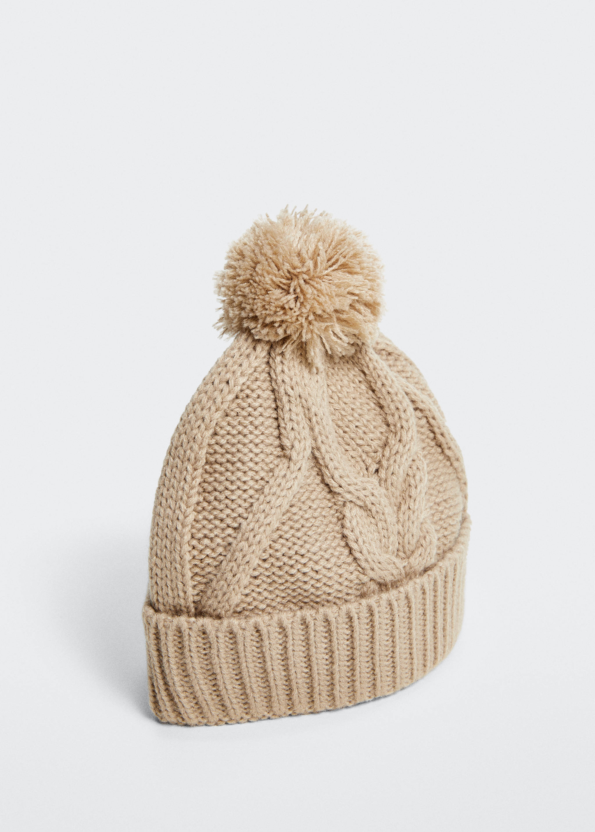 Knitted braided hat - Details of the article 2