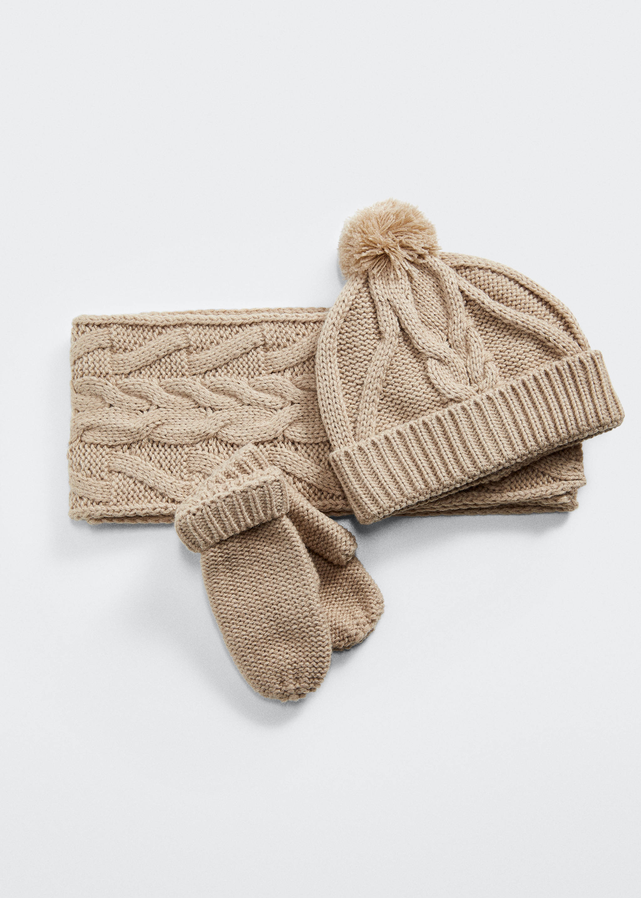 Knitted braided hat - Details of the article 3