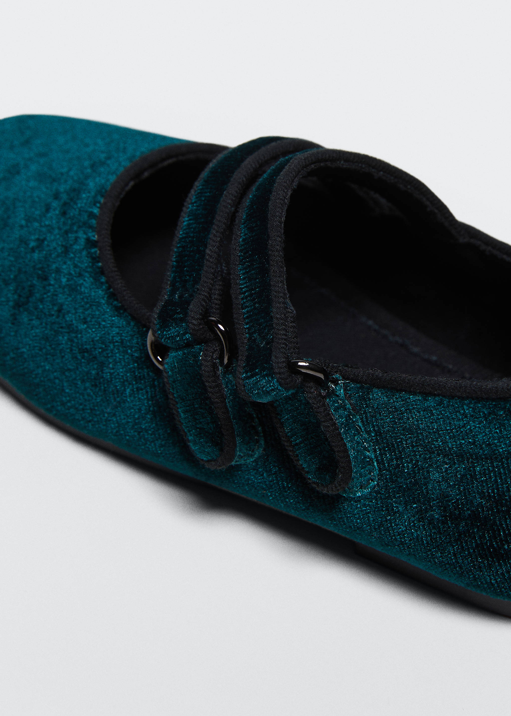 Riemchen-Ballerina mit Klettverschluss - Detail des Artikels 2