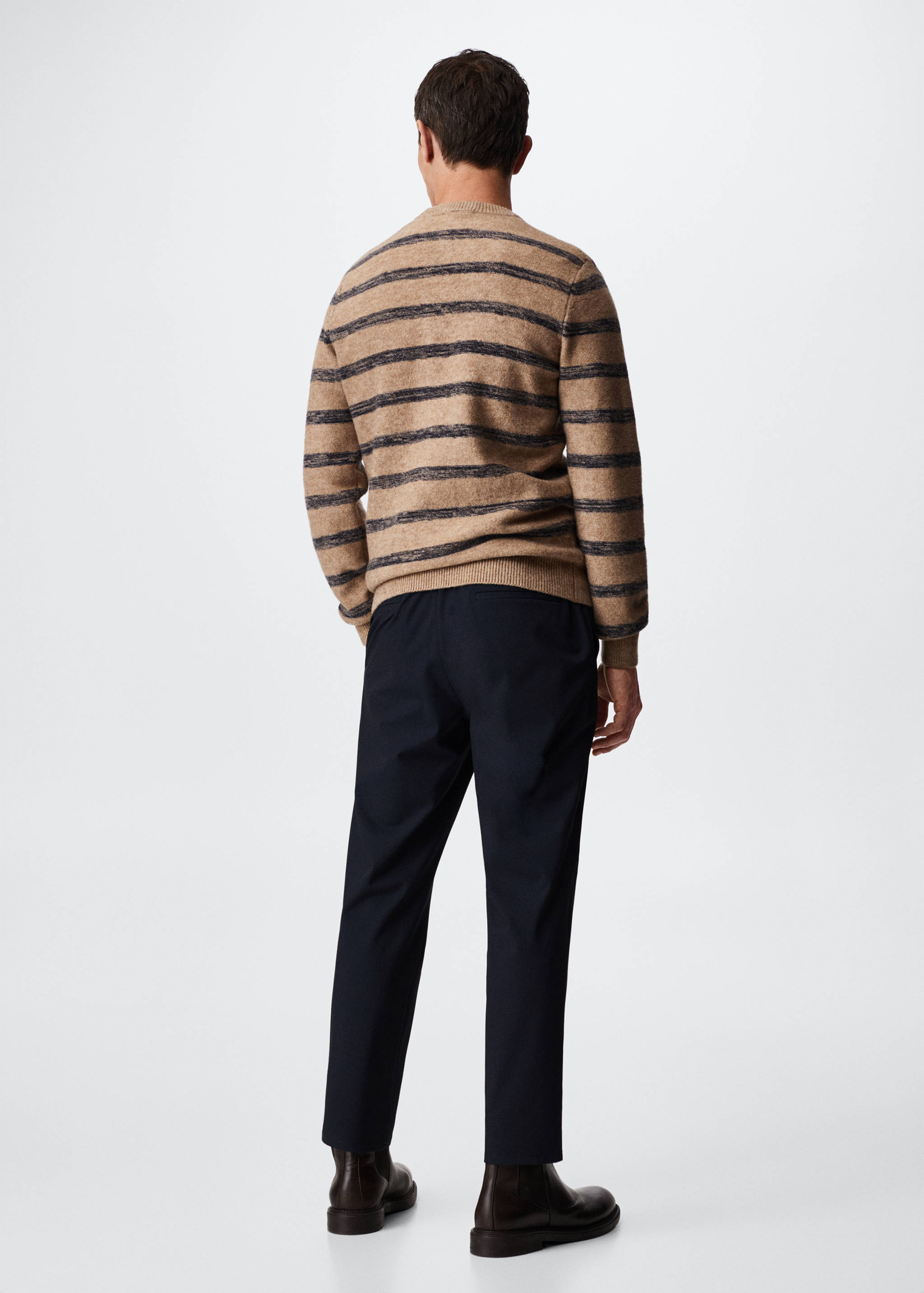 Trui met streepjestextuur - Achterkant van het artikel