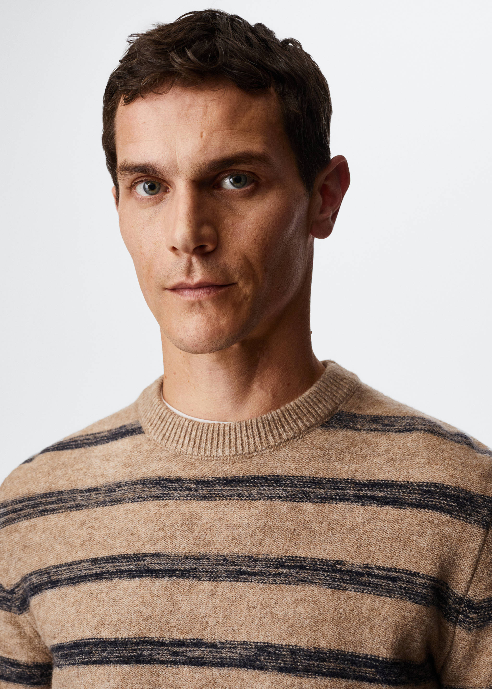 Trui met streepjestextuur - Detail van het artikel 4