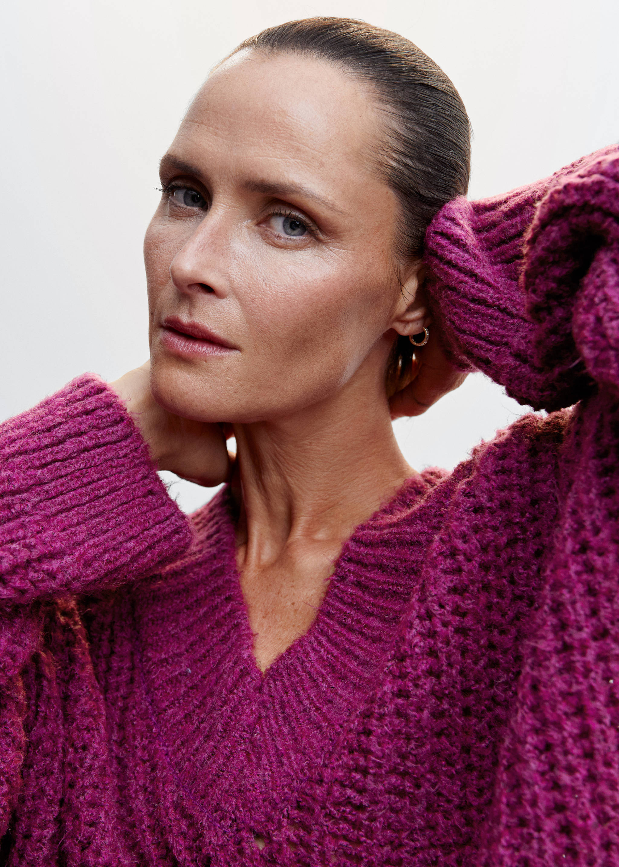 Oversized-Pullover mit V-Ausschnitt - Detail des Artikels 1