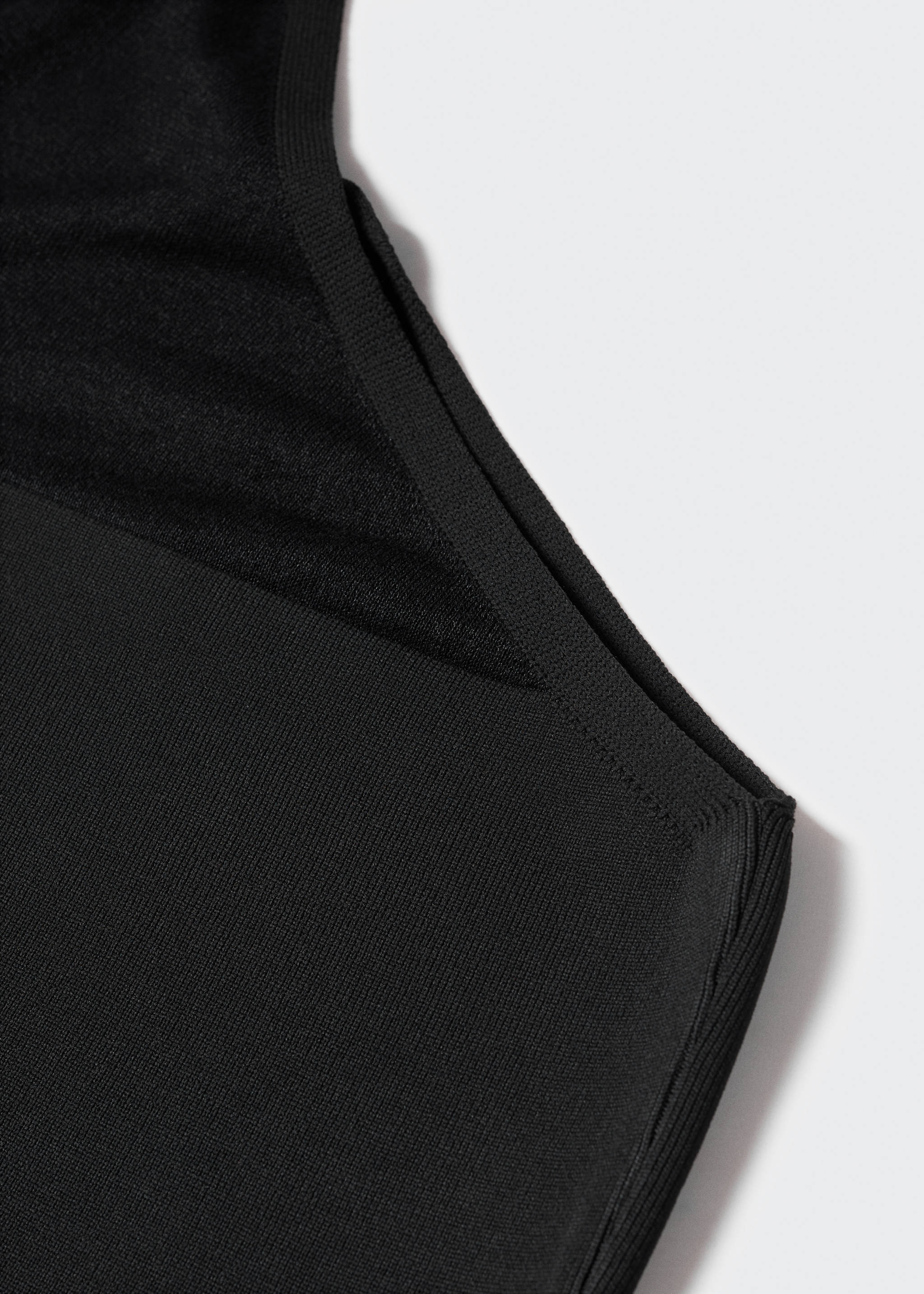 Asymmetric design top - Details of the article 8
