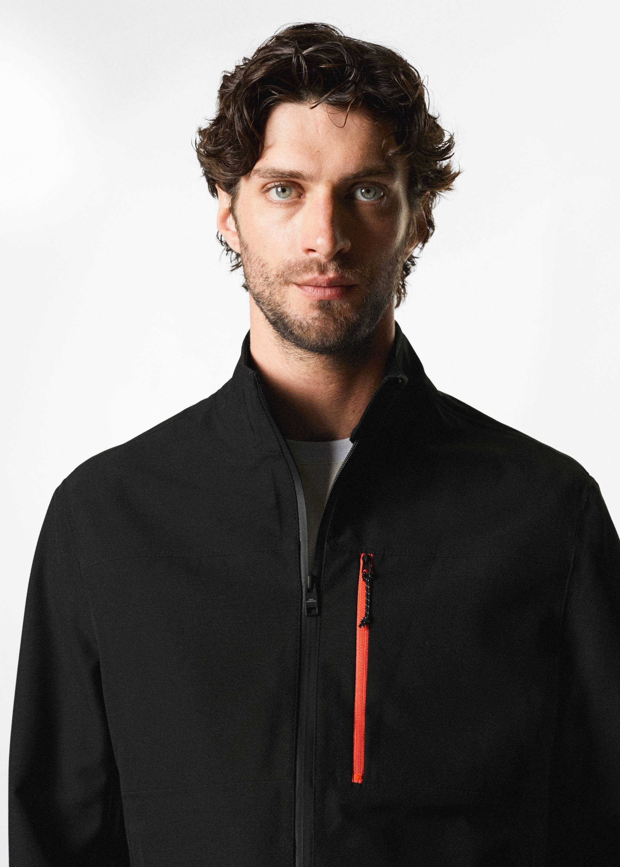 Chaqueta cortavientos impermeable - Detalle del artículo 1