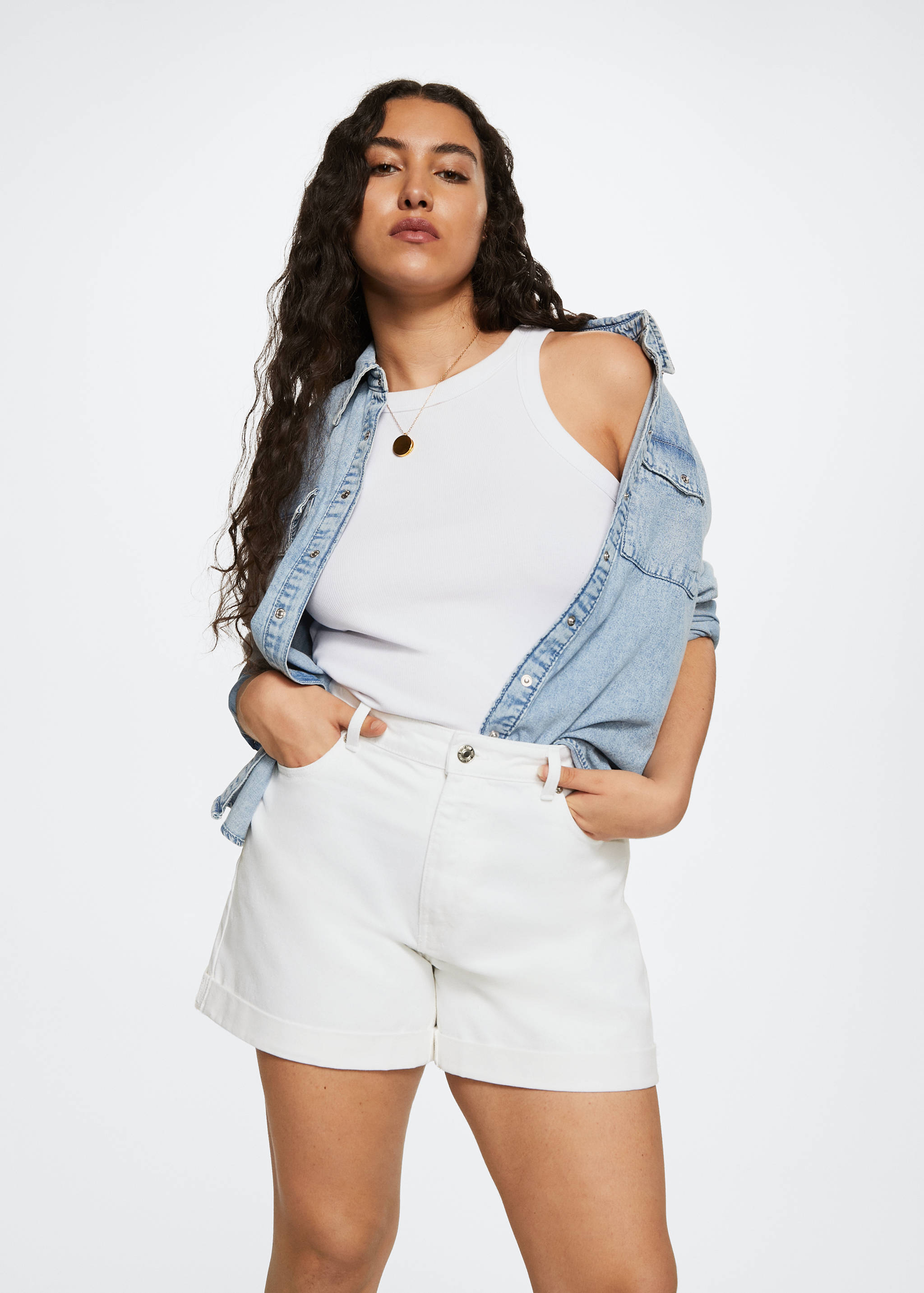 Mom-fit denim shorts - Details of the article 4