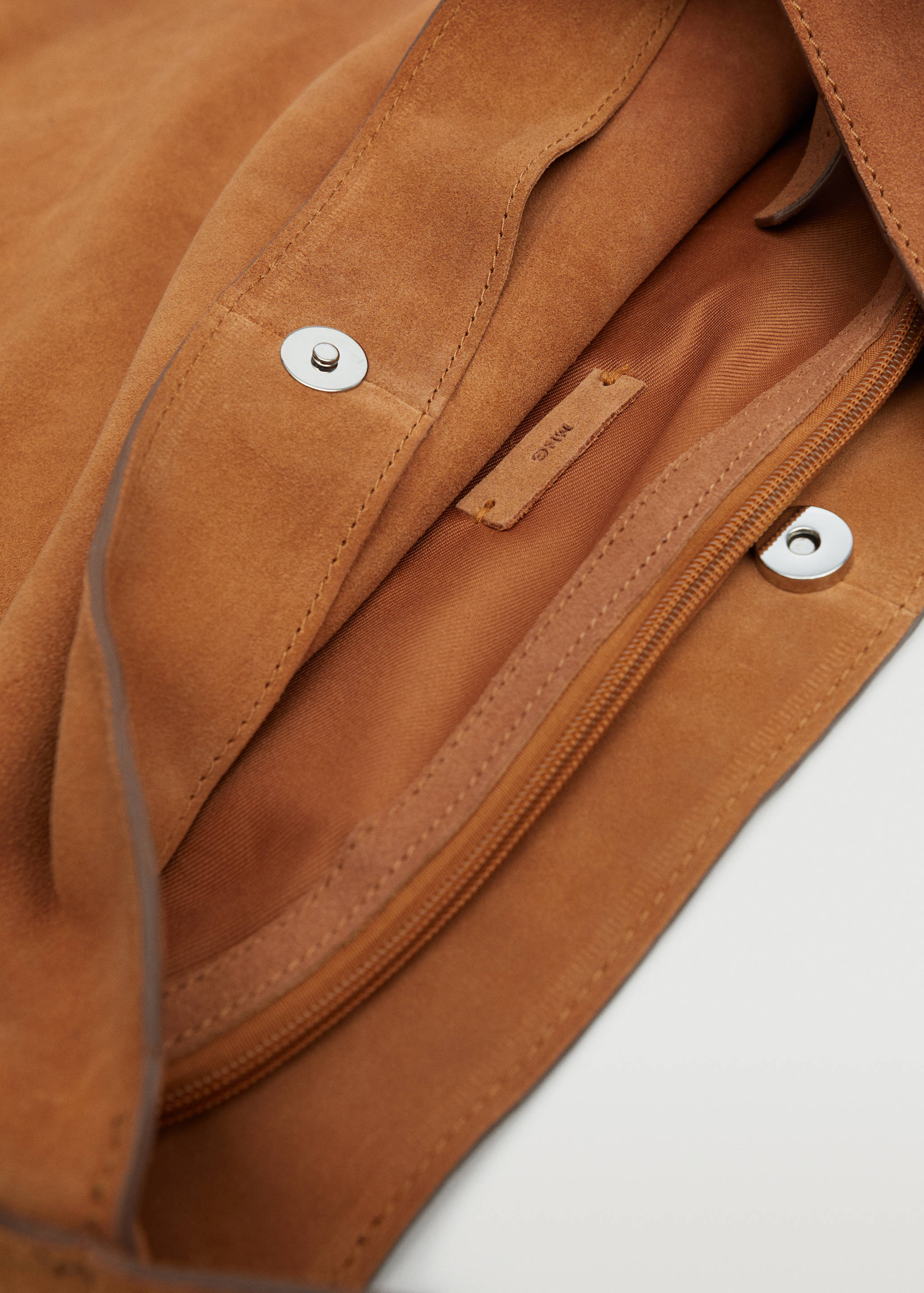 Leather bucket bag - Details of the article 2