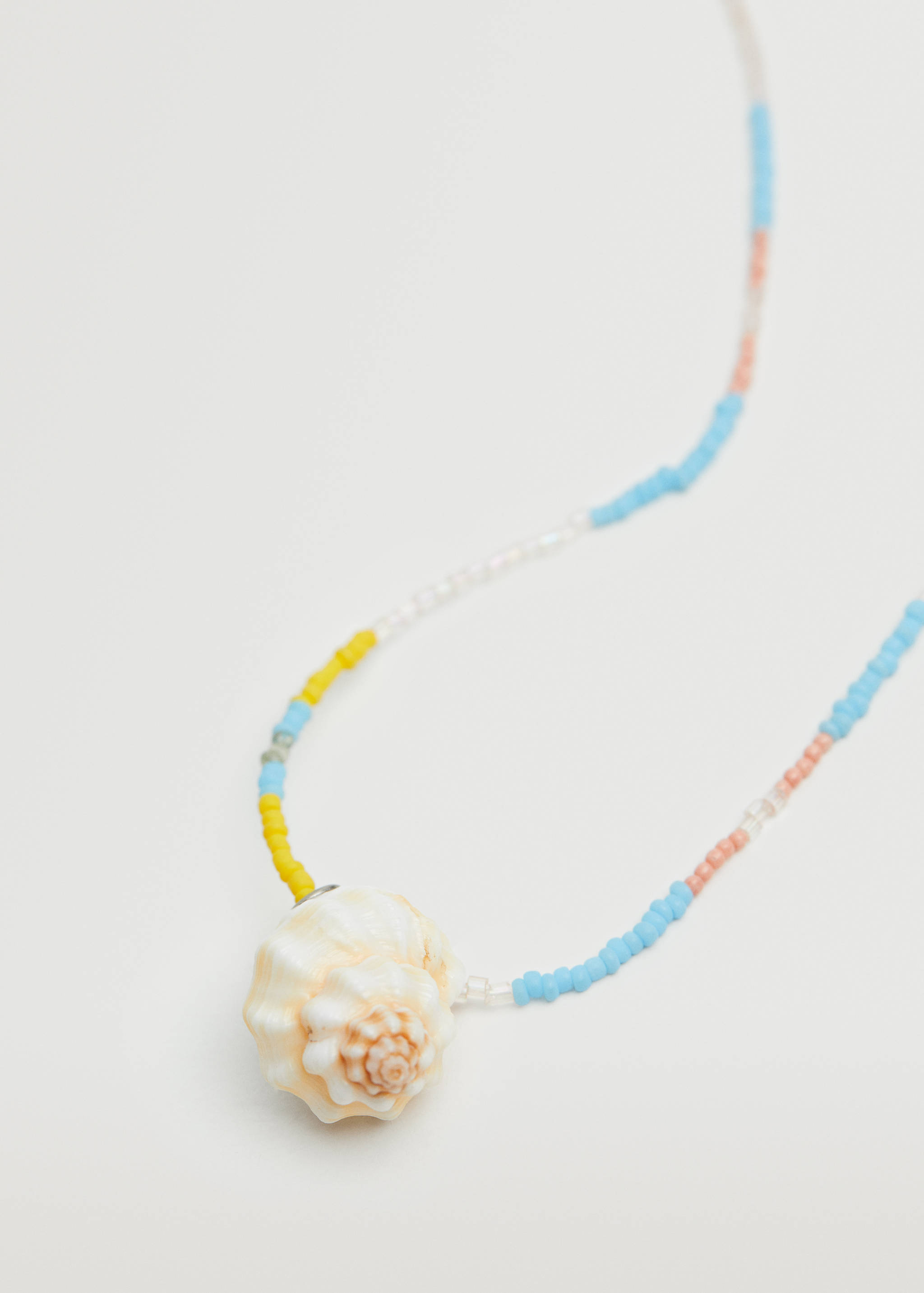 Shell pendant necklace - Medium plane