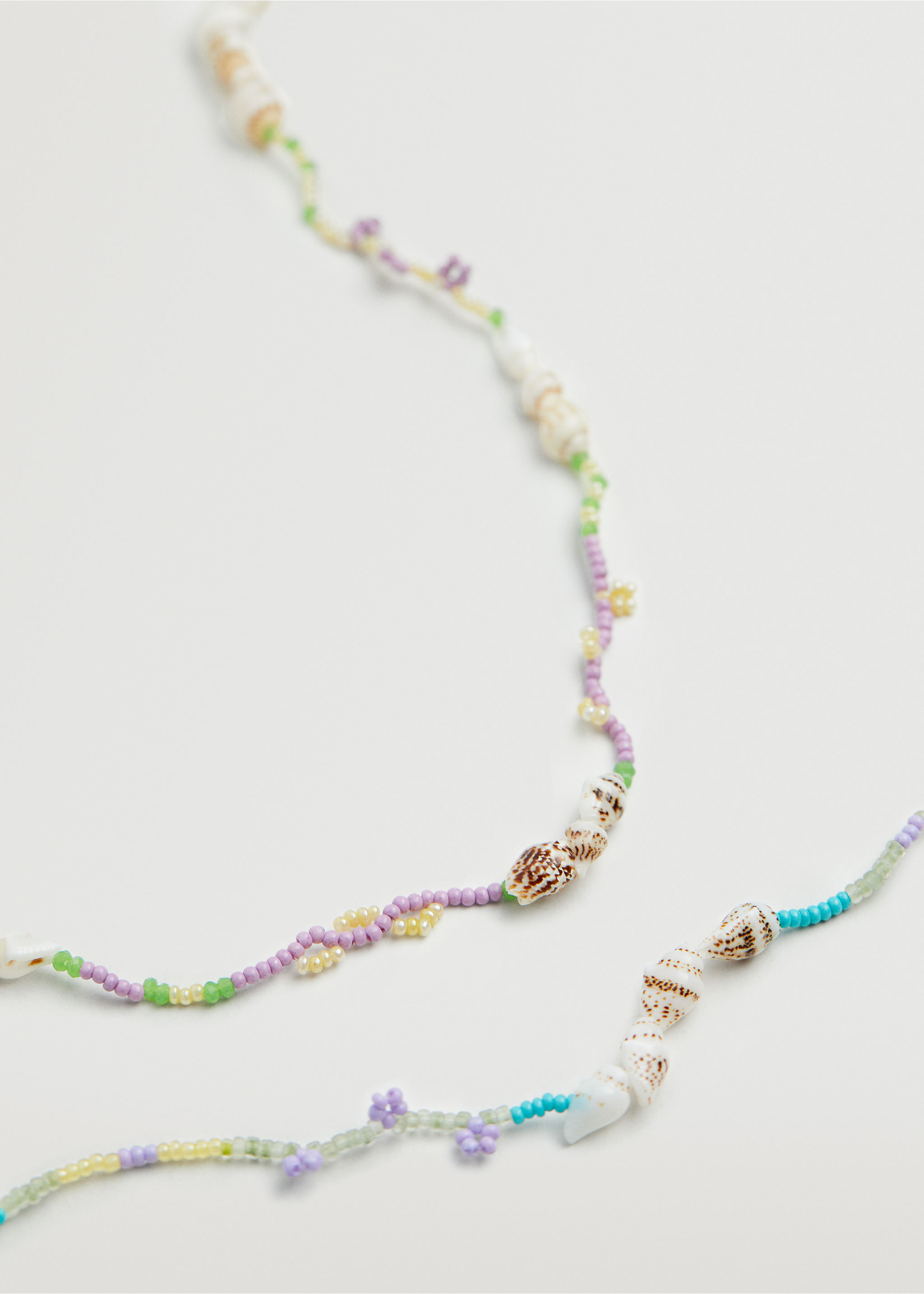 Shells bead necklace - Medium plane