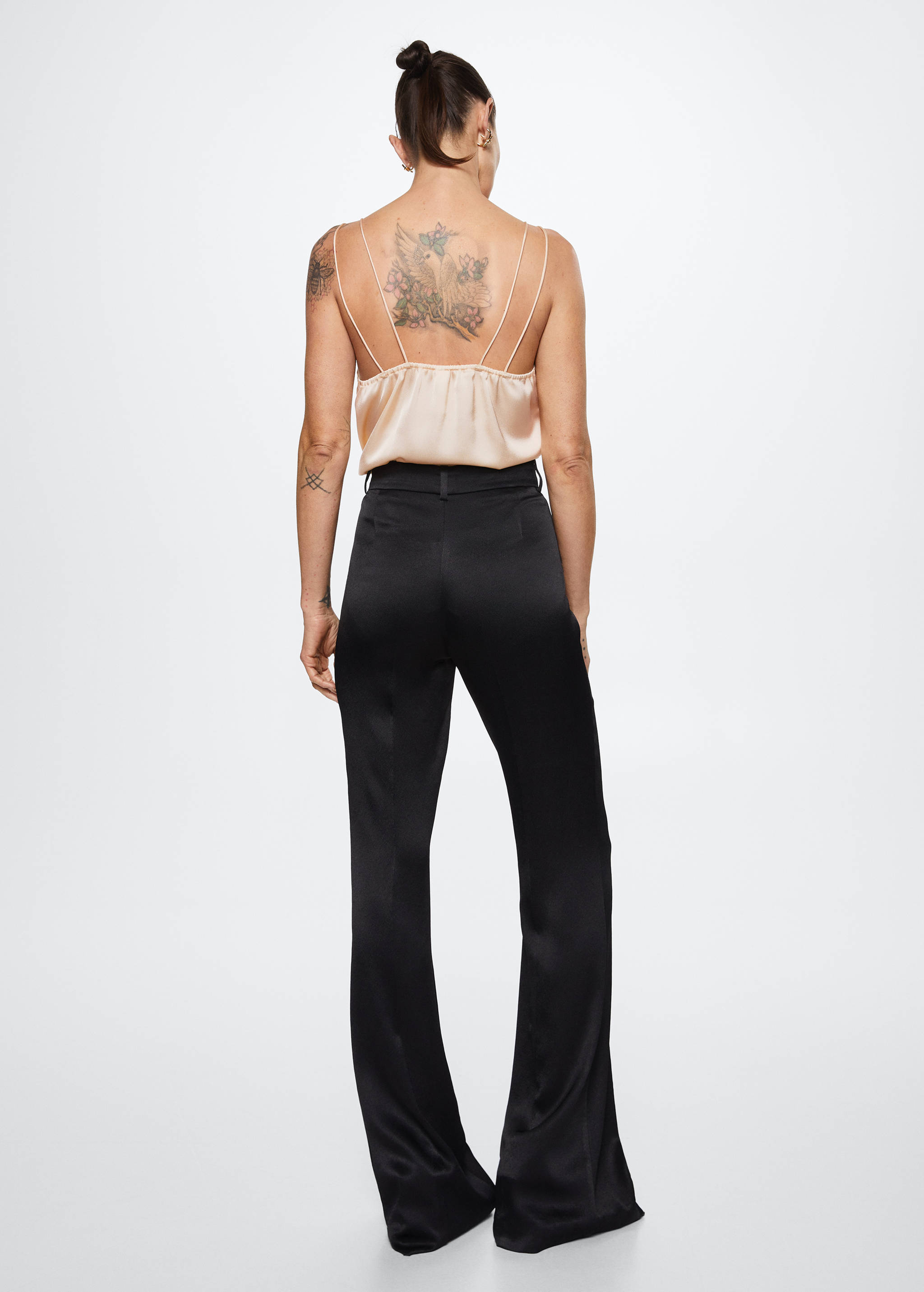 Top de llenceria setinat - Revers de l'article