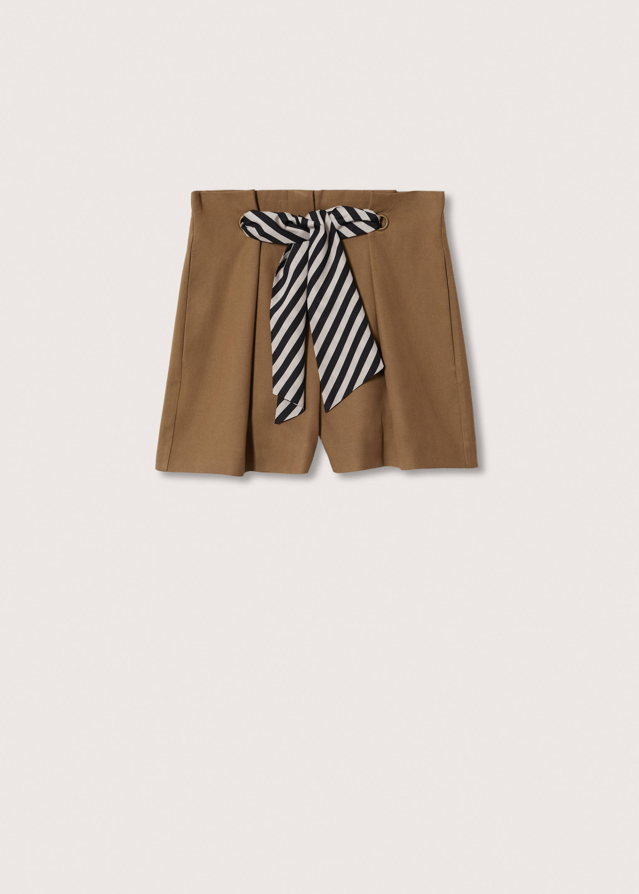 Slouchy pleated shorts - Article without model