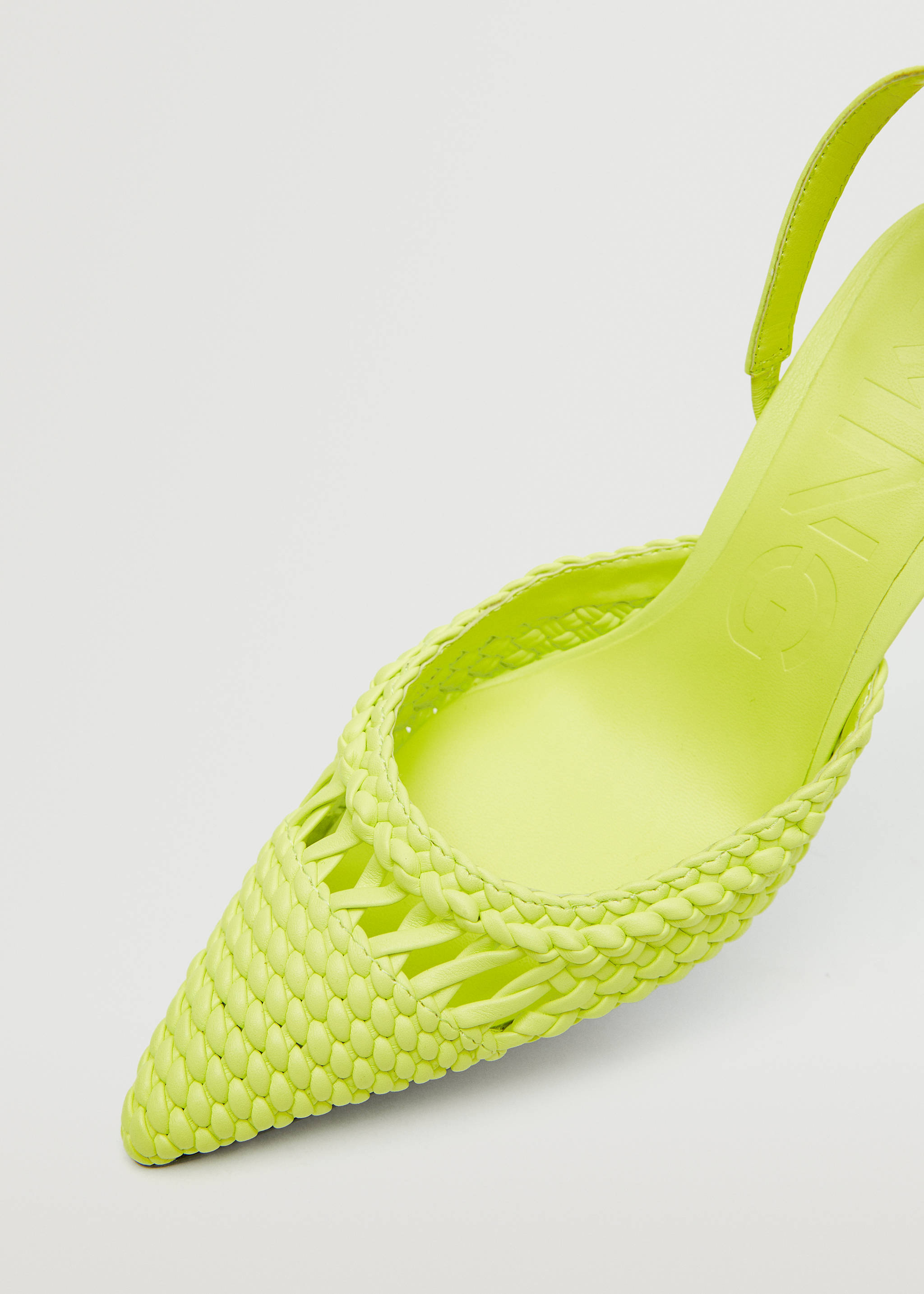 Hímzett magas sarkú cipő - A termék adatai 3