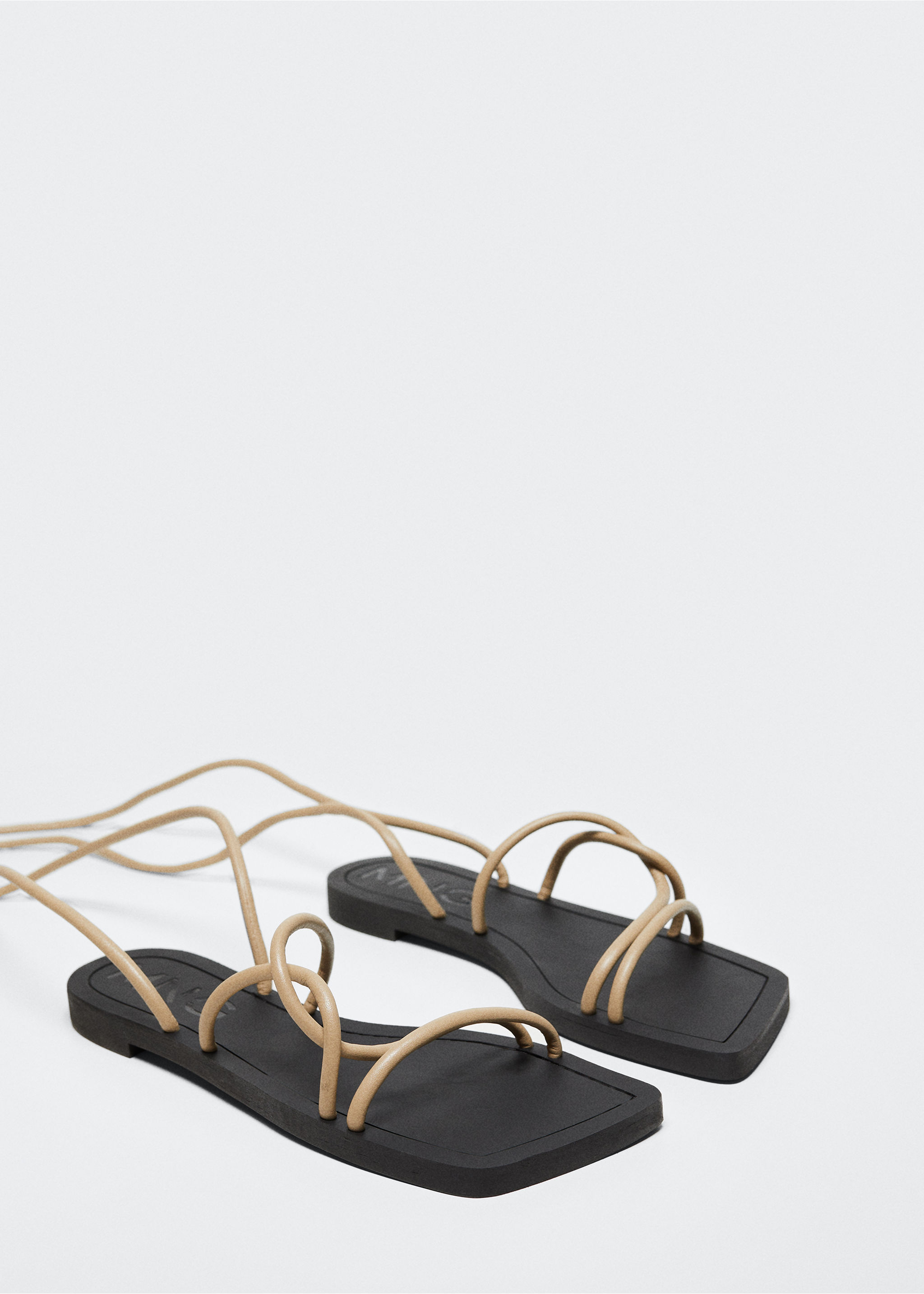 Criss-cross straps sandals - Details of the article 3