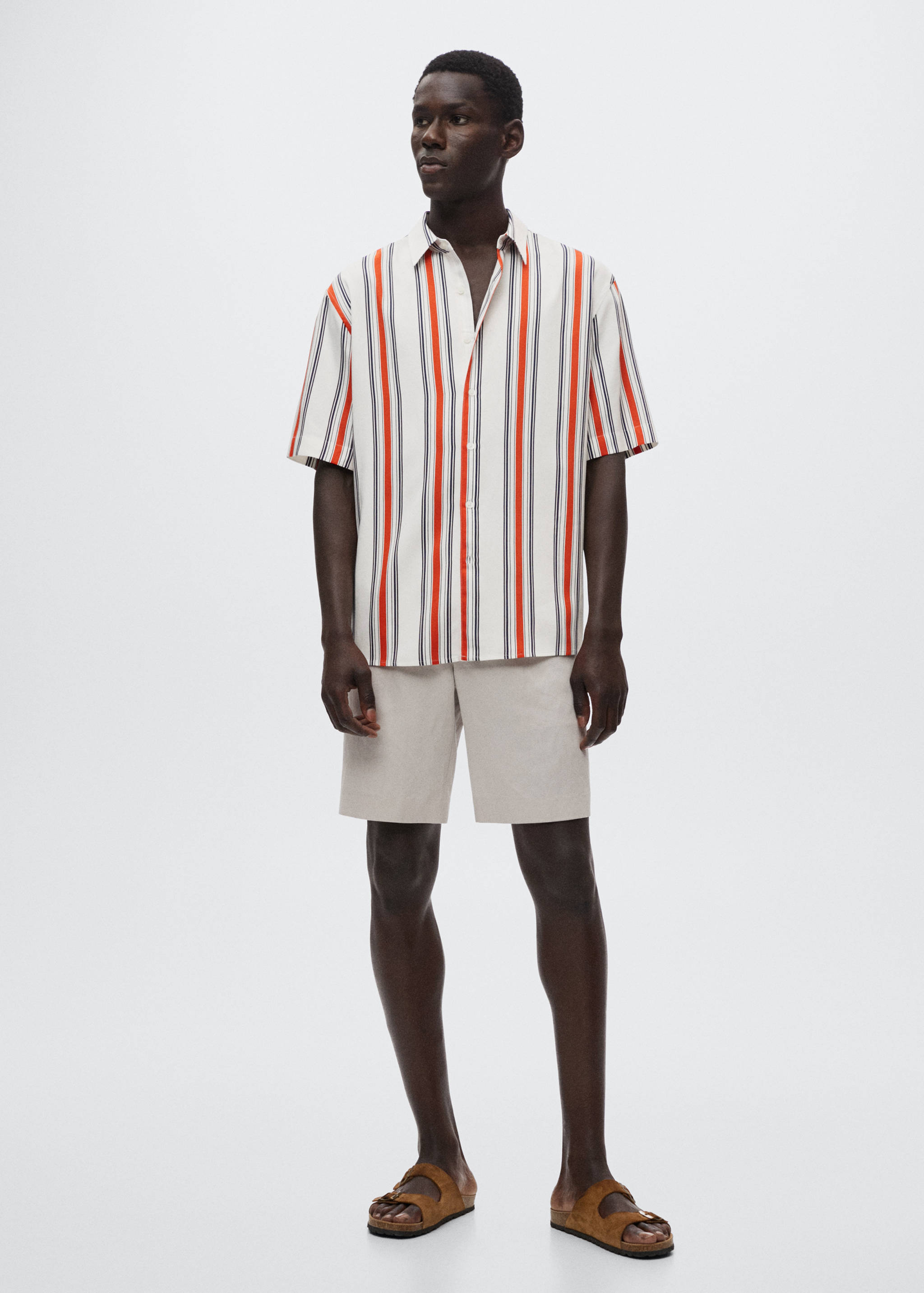 Fließendes Streifenhemd - Allgemeine Ansicht