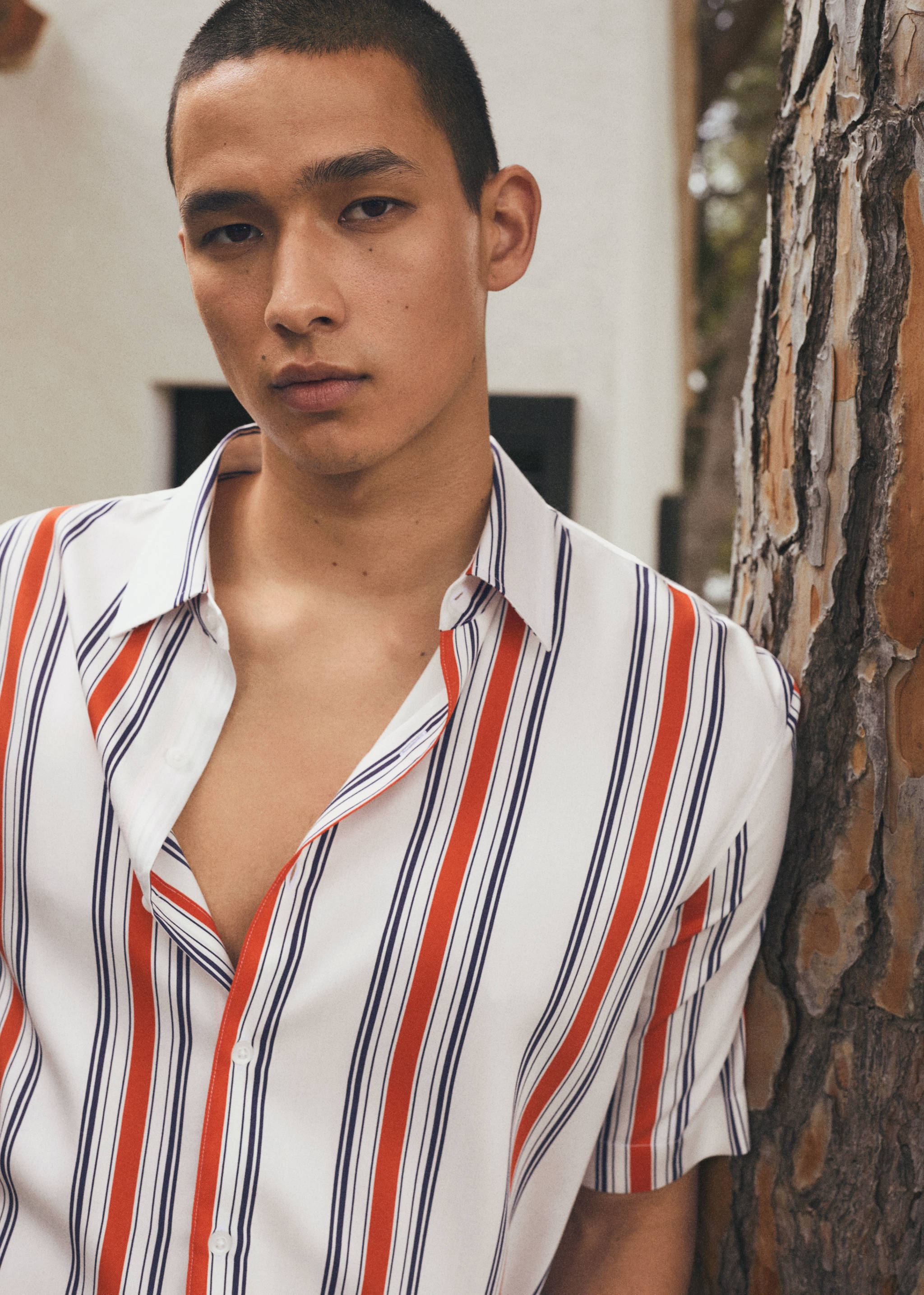 Fließendes Streifenhemd - Detail des Artikels 6