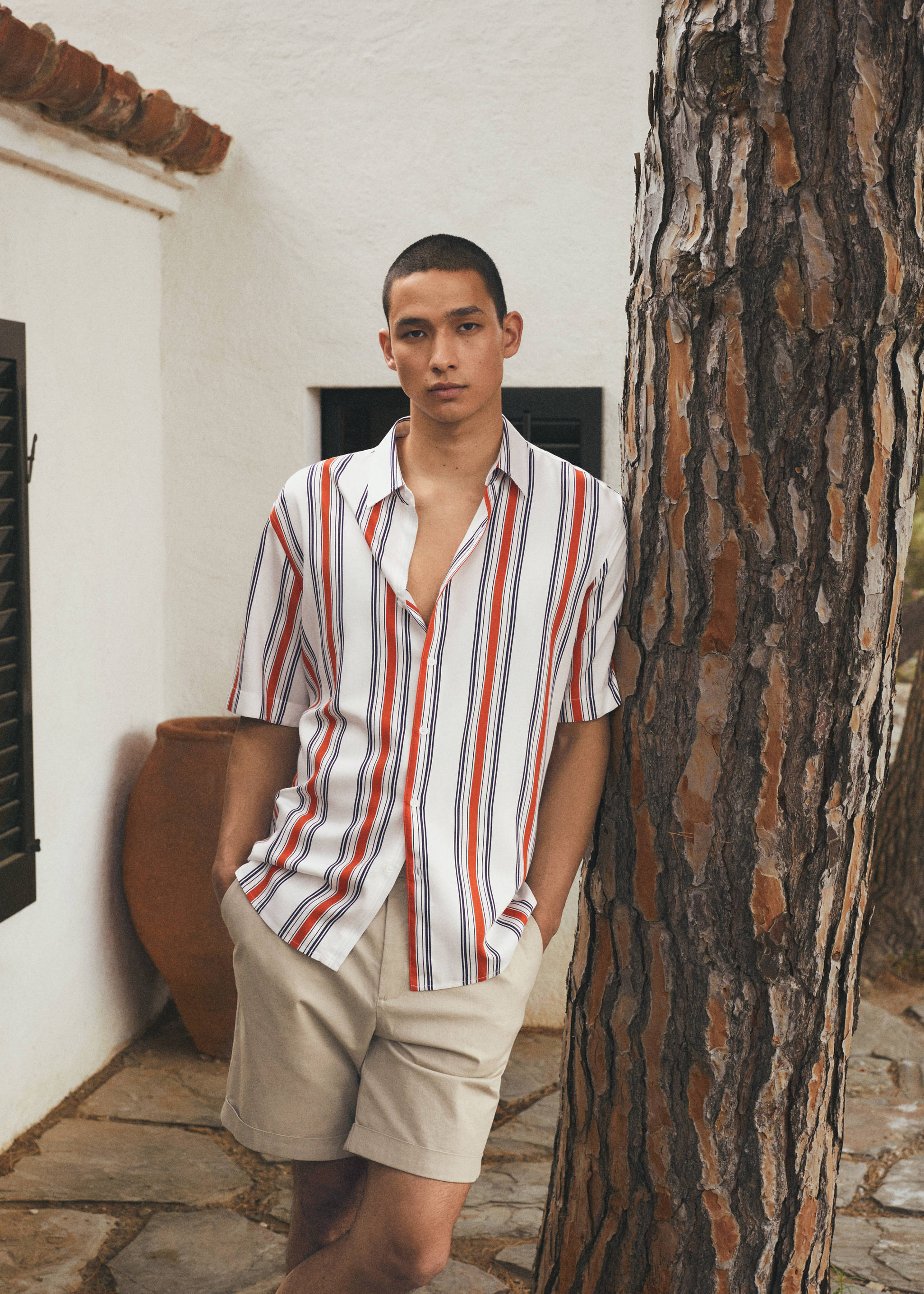 Fließendes Streifenhemd - Detail des Artikels 5