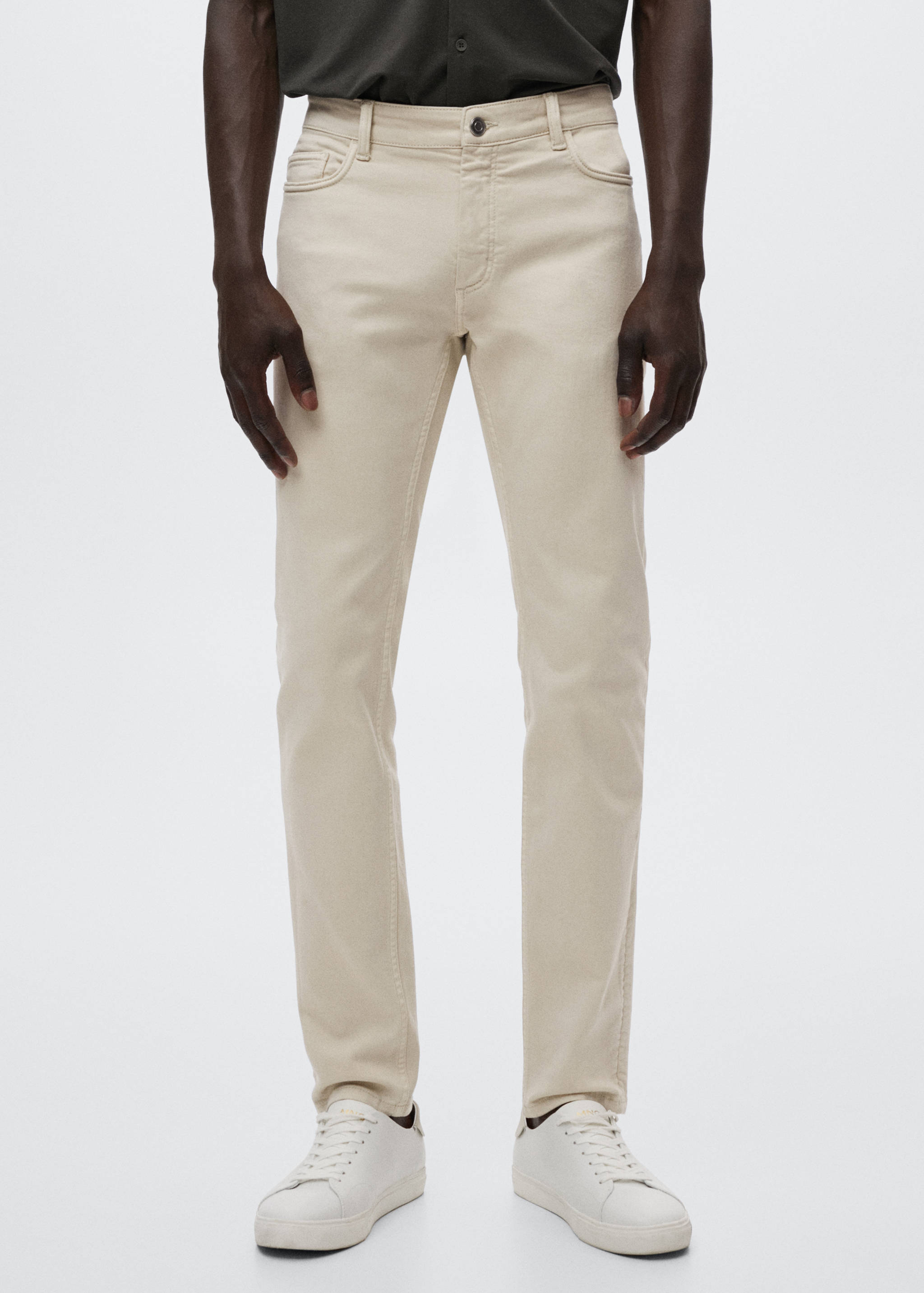 Färgade jeans slim fit - Bild av mittparti