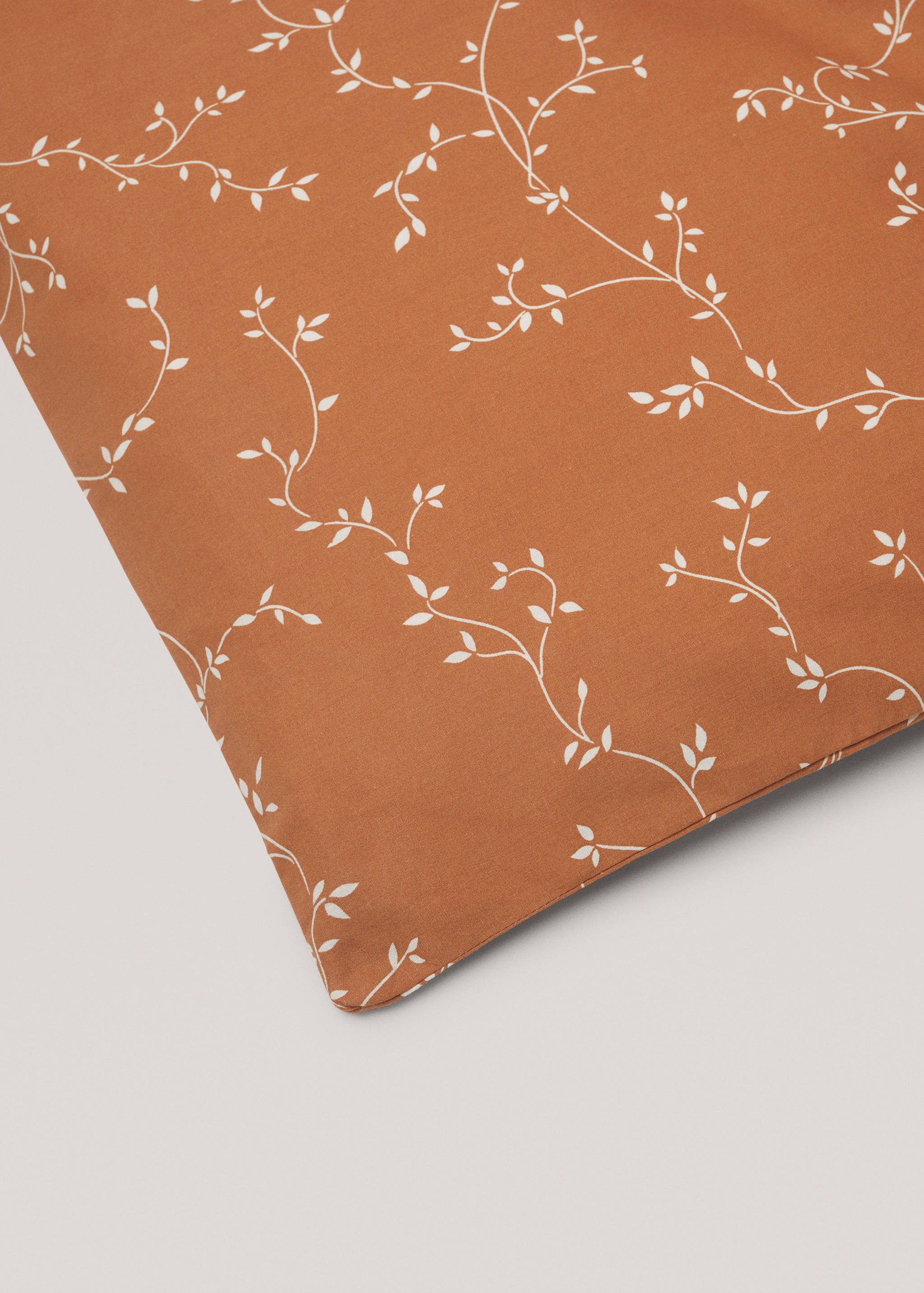 Floral embroidered duvet cover Queen bed - Details of the article 3