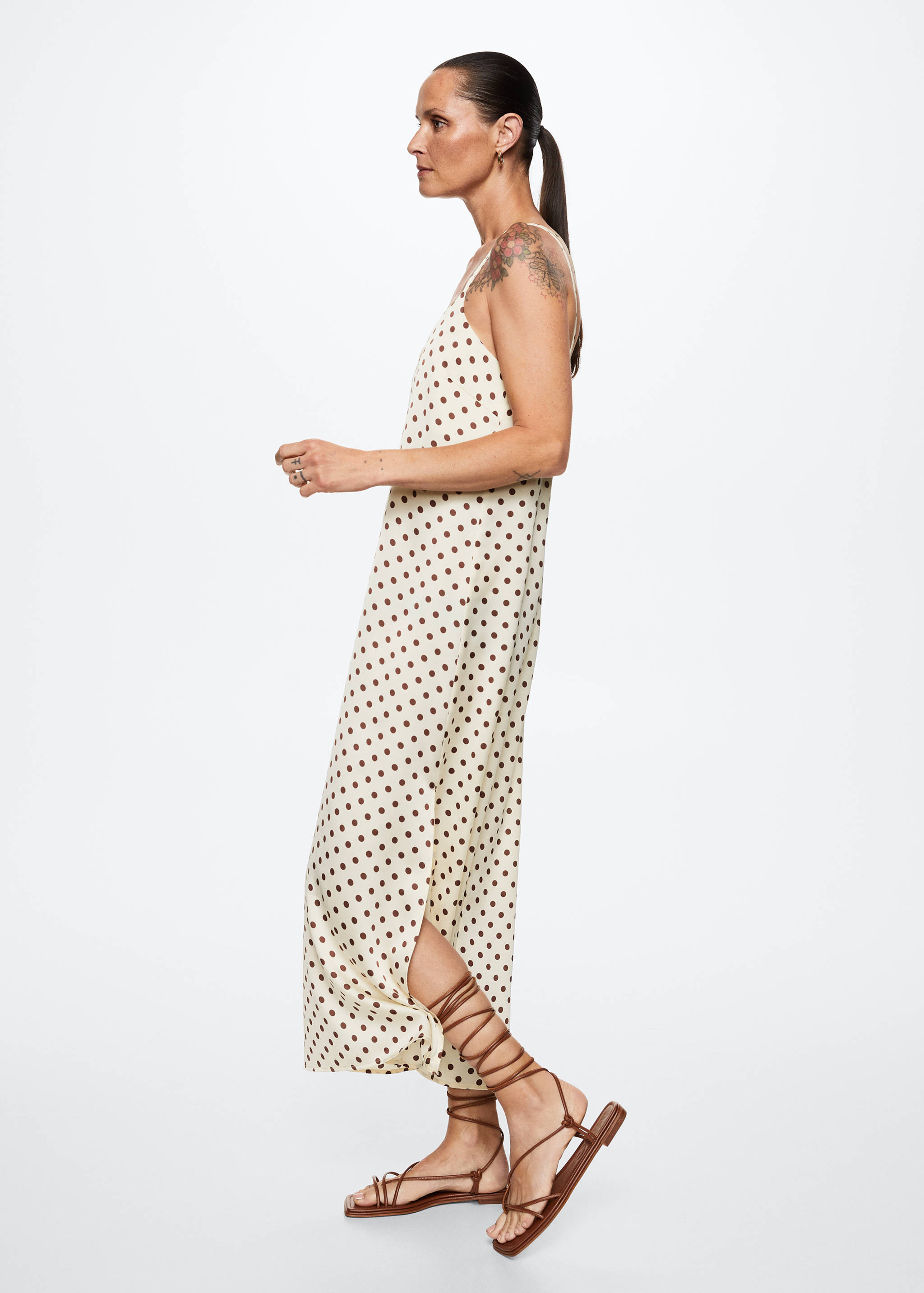 Satiniertes Kleid mit Polka Dots - Allgemeine Ansicht