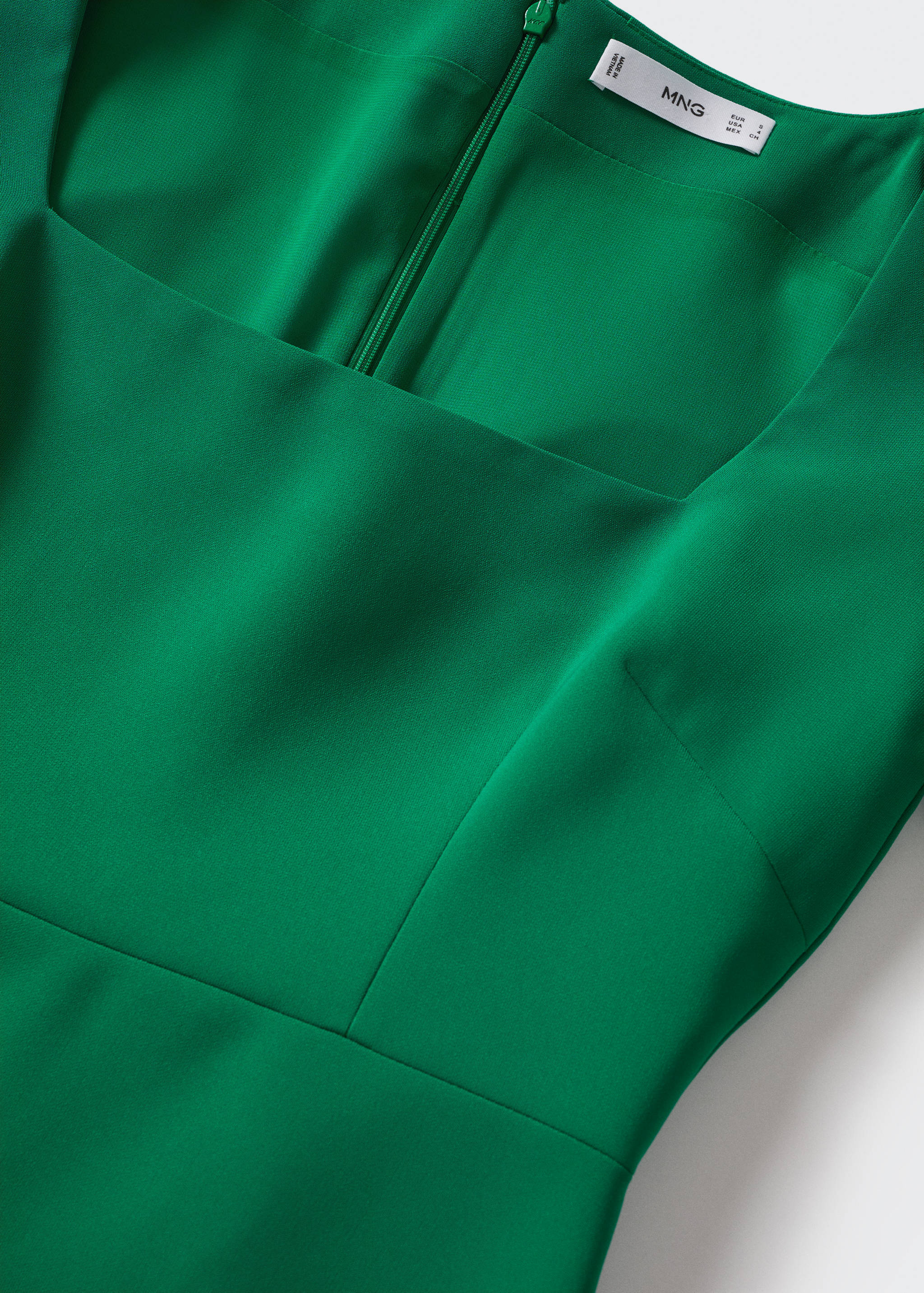 Fitted dress - Details of the article 8