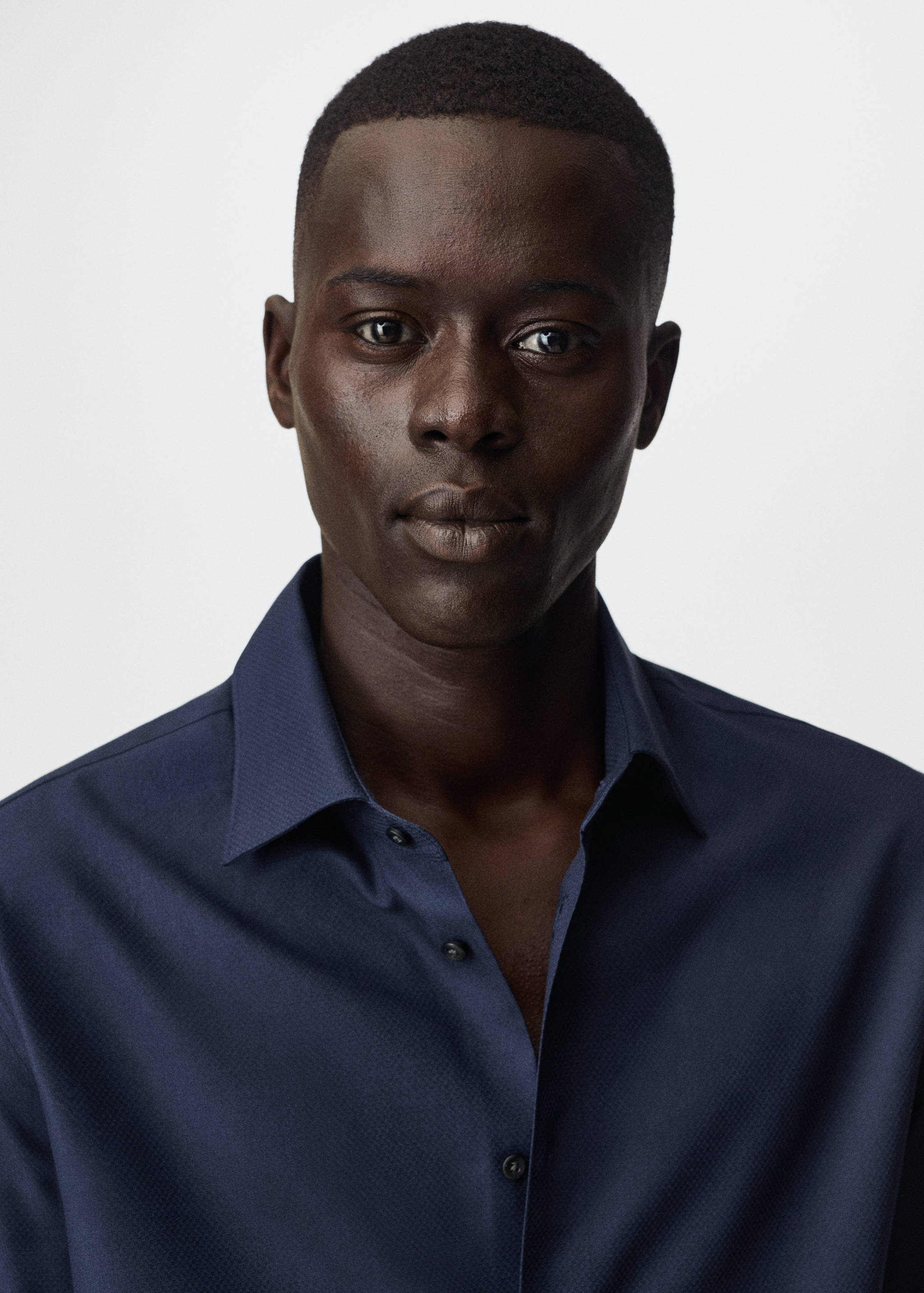 Slim Fit-Hemd aus Baumwolle - Detail des Artikels 1